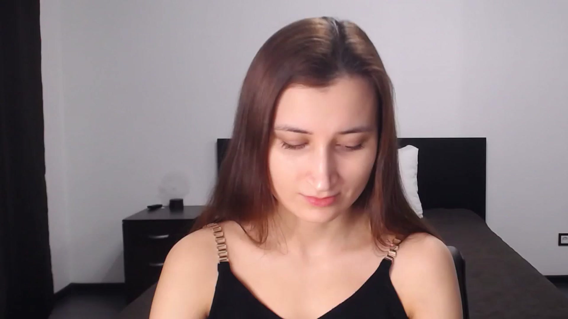 Gallery image thumbnail from Kendal_sweet's myfreecams stream on, 12/16/2024, 18:57 image 1 of 20