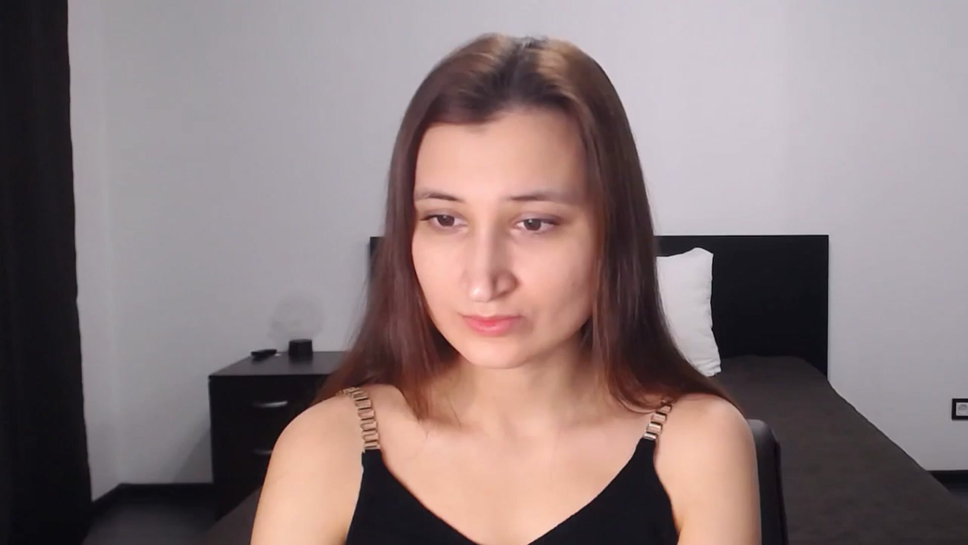 Gallery image thumbnail from Kendal_sweet's myfreecams stream on, 12/16/2024, 18:57 image 4 of 20
