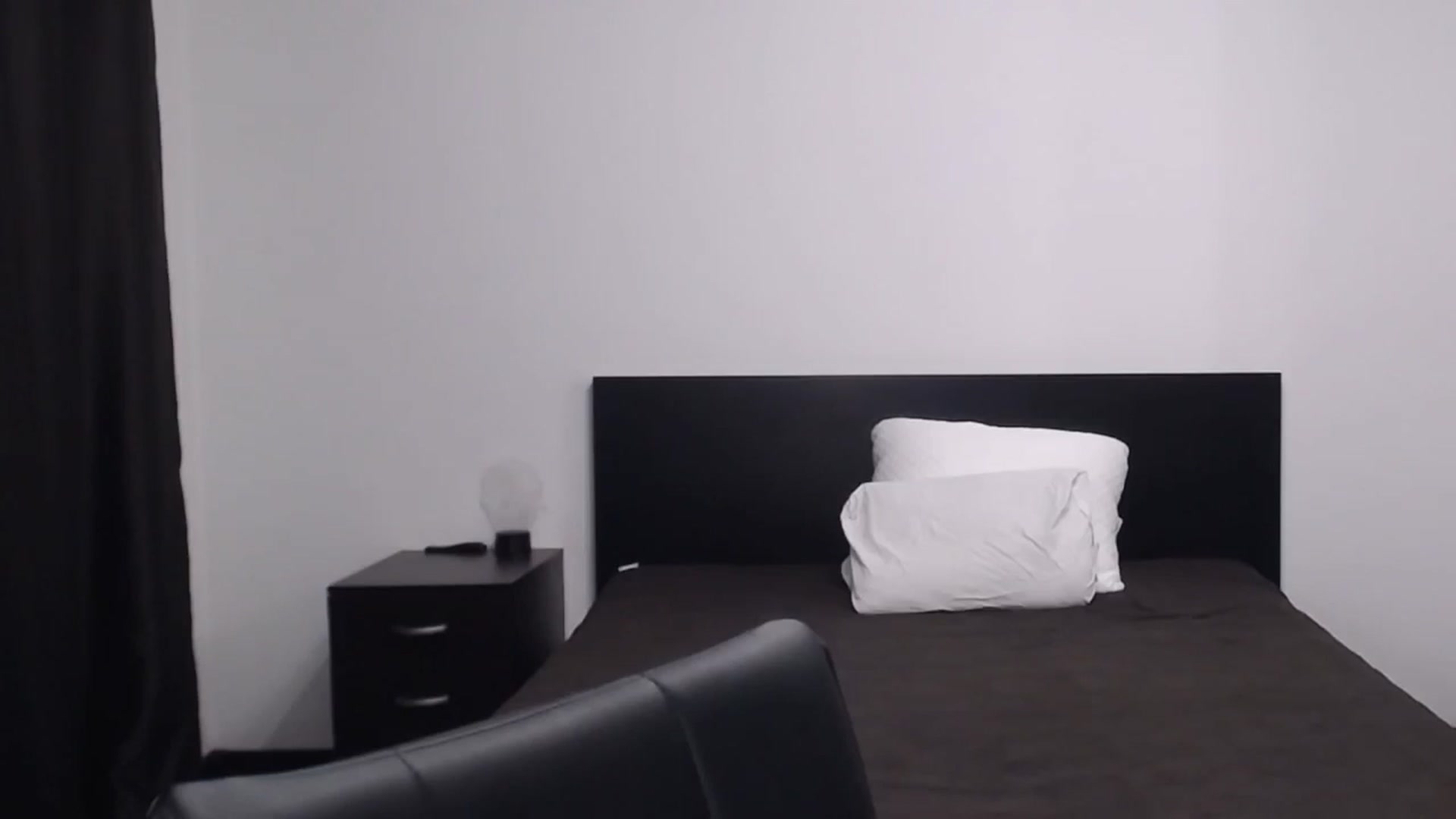 Gallery image thumbnail from Kendal_sweet's myfreecams stream on, 12/31/2024, 22:31 image 10 of 20