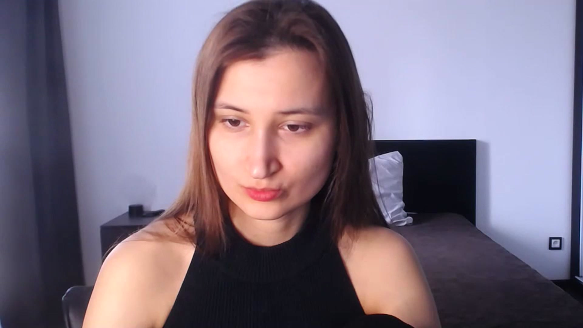 Gallery image thumbnail from Kendal_sweet's myfreecams stream on, 05/04/2025, 12:55 image 12 of 20