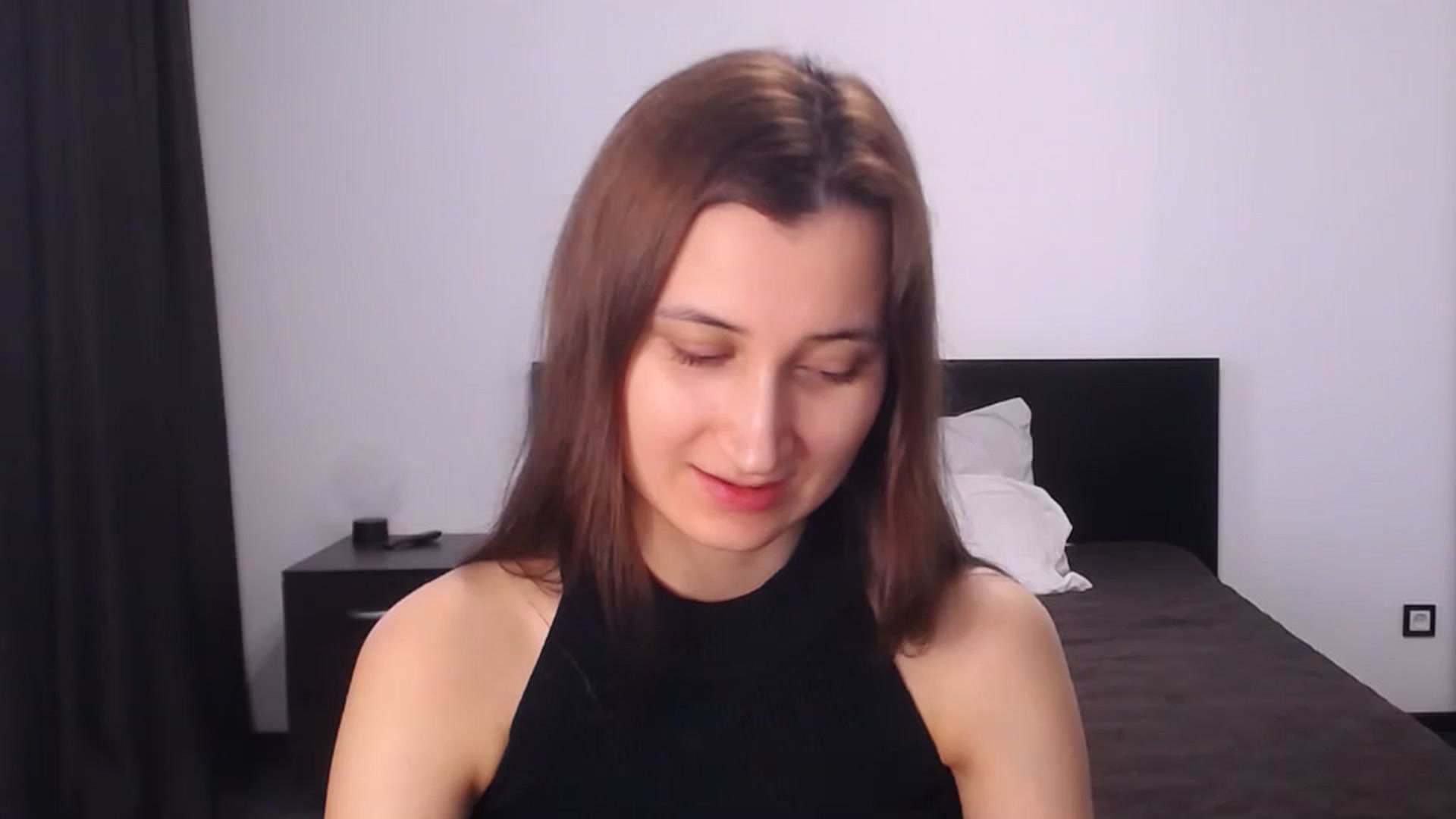 Gallery image thumbnail from Kendal_sweet's myfreecams stream on, 05/05/2025, 12:08 image 19 of 20