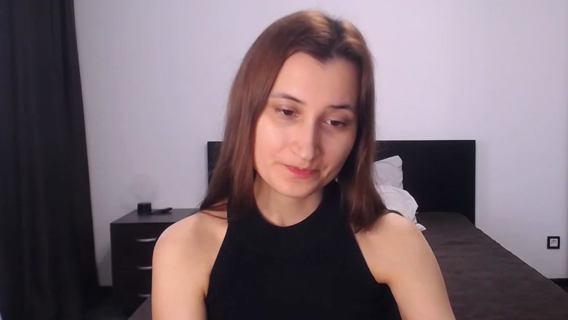 Gallery image thumbnail from Kendal_sweet's myfreecams stream on, 05/05/2025, 12:08 image 12 of 20