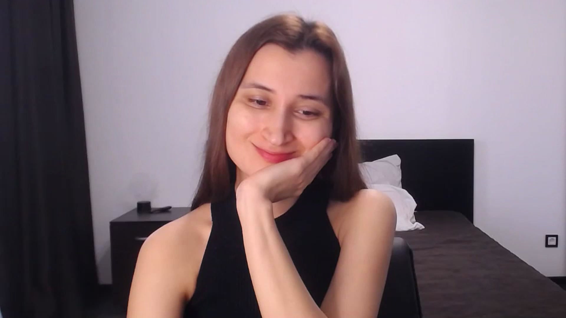 Gallery image thumbnail from Kendal_sweet's myfreecams stream on, 05/05/2025, 12:08 image 11 of 20