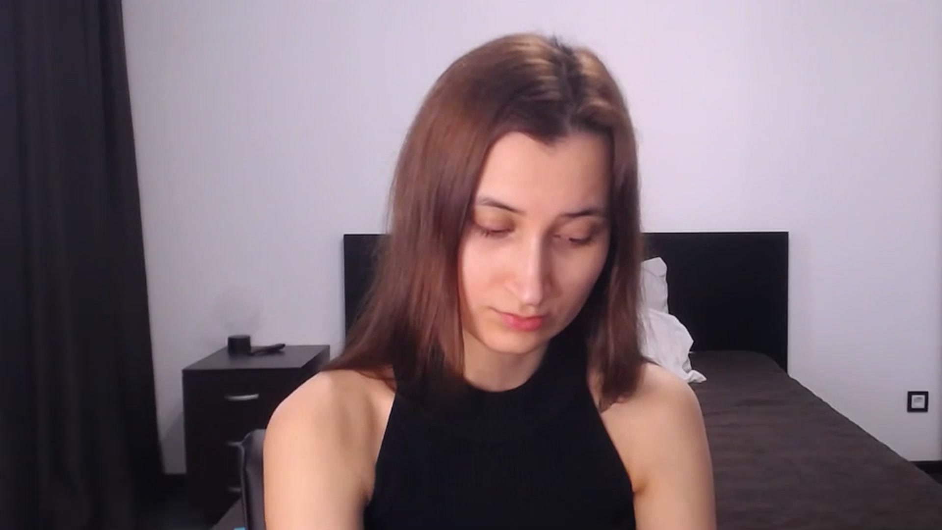 Gallery image thumbnail from Kendal_sweet's myfreecams stream on, 05/05/2025, 12:08 image 17 of 20