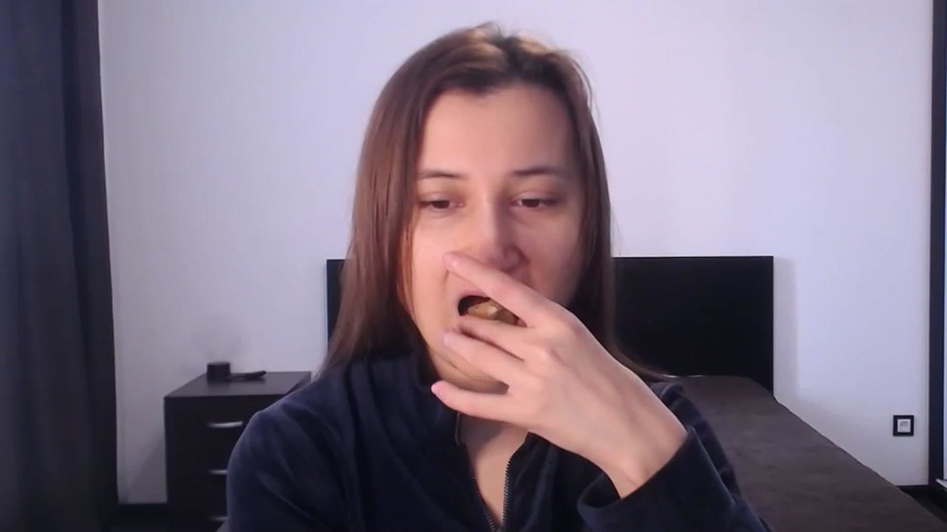 Gallery image thumbnail from Kendal_sweet's myfreecams stream on, 05/08/2025, 12:43 image 18 of 20