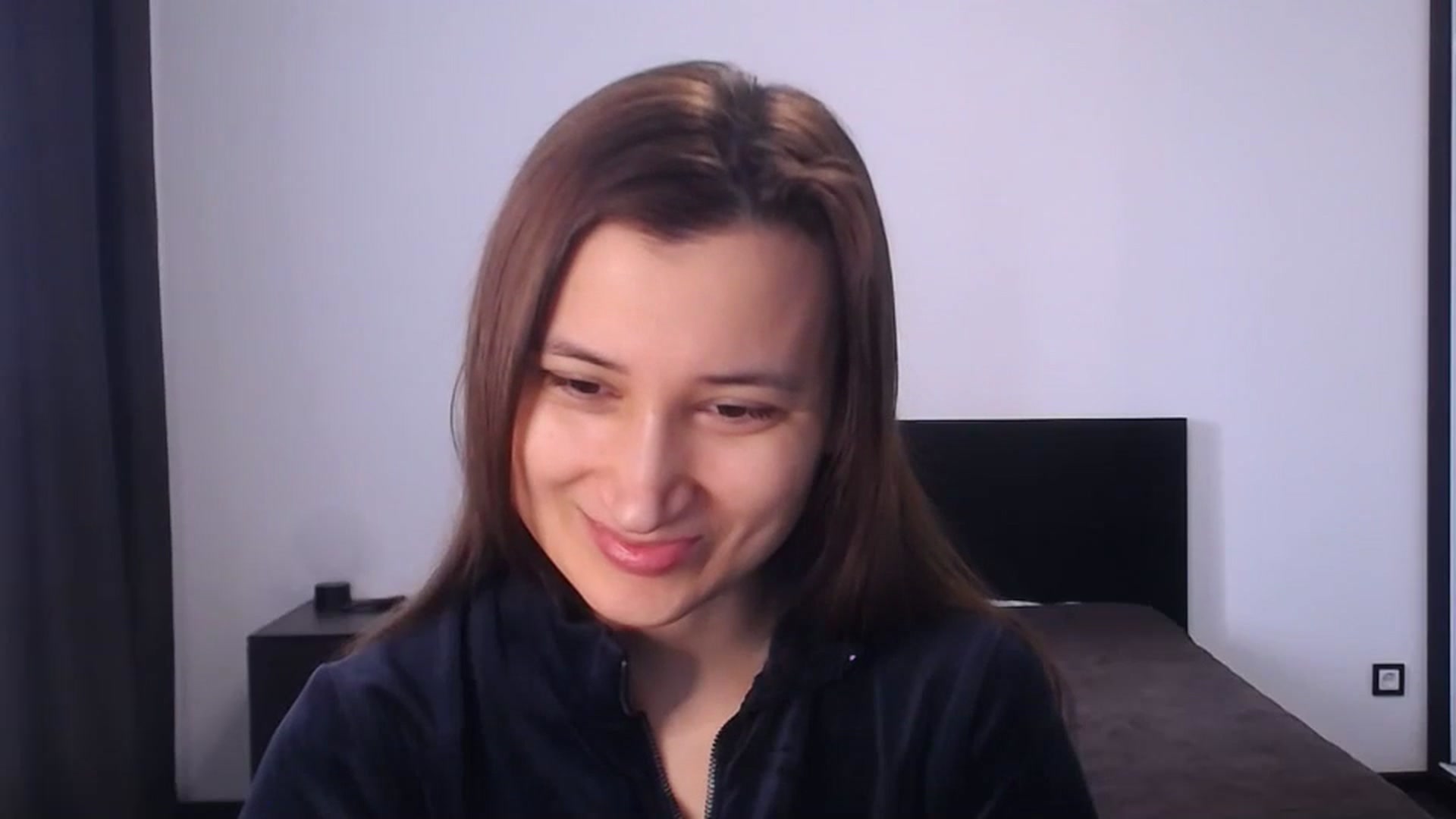 Gallery image thumbnail from Kendal_sweet's myfreecams stream on, 05/08/2025, 12:43 image 12 of 20