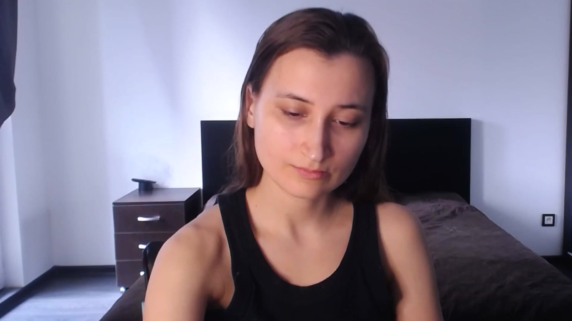 Gallery image thumbnail from Kendal_sweet's myfreecams stream on, 05/18/2025, 14:24 image 9 of 20