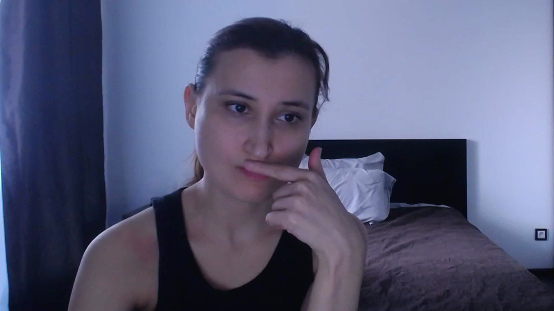 Gallery image thumbnail from Kendal_sweet's myfreecams stream on, 05/31/2025, 17:00 image 20 of 20