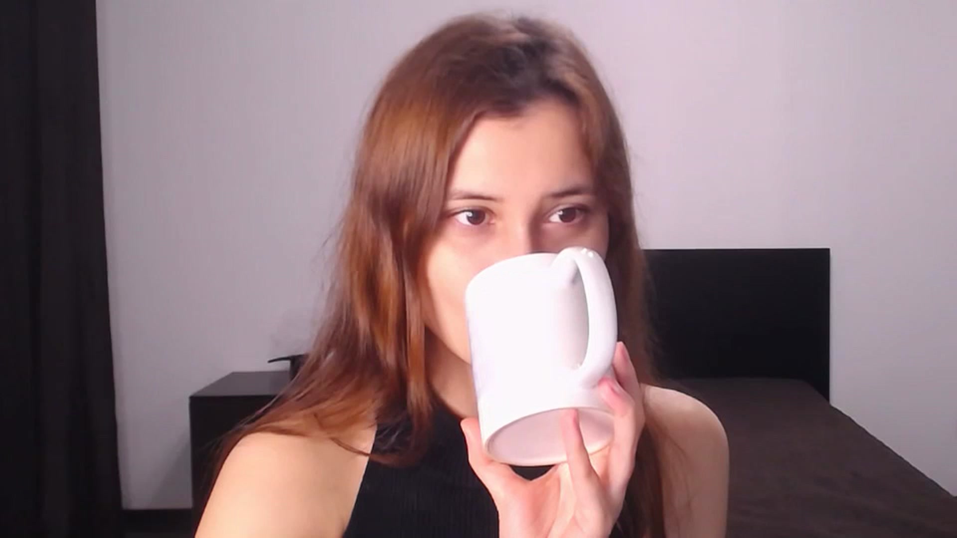 Gallery image thumbnail from Kendal_sweet's myfreecams stream on, 06/09/2025, 16:06 image 8 of 20