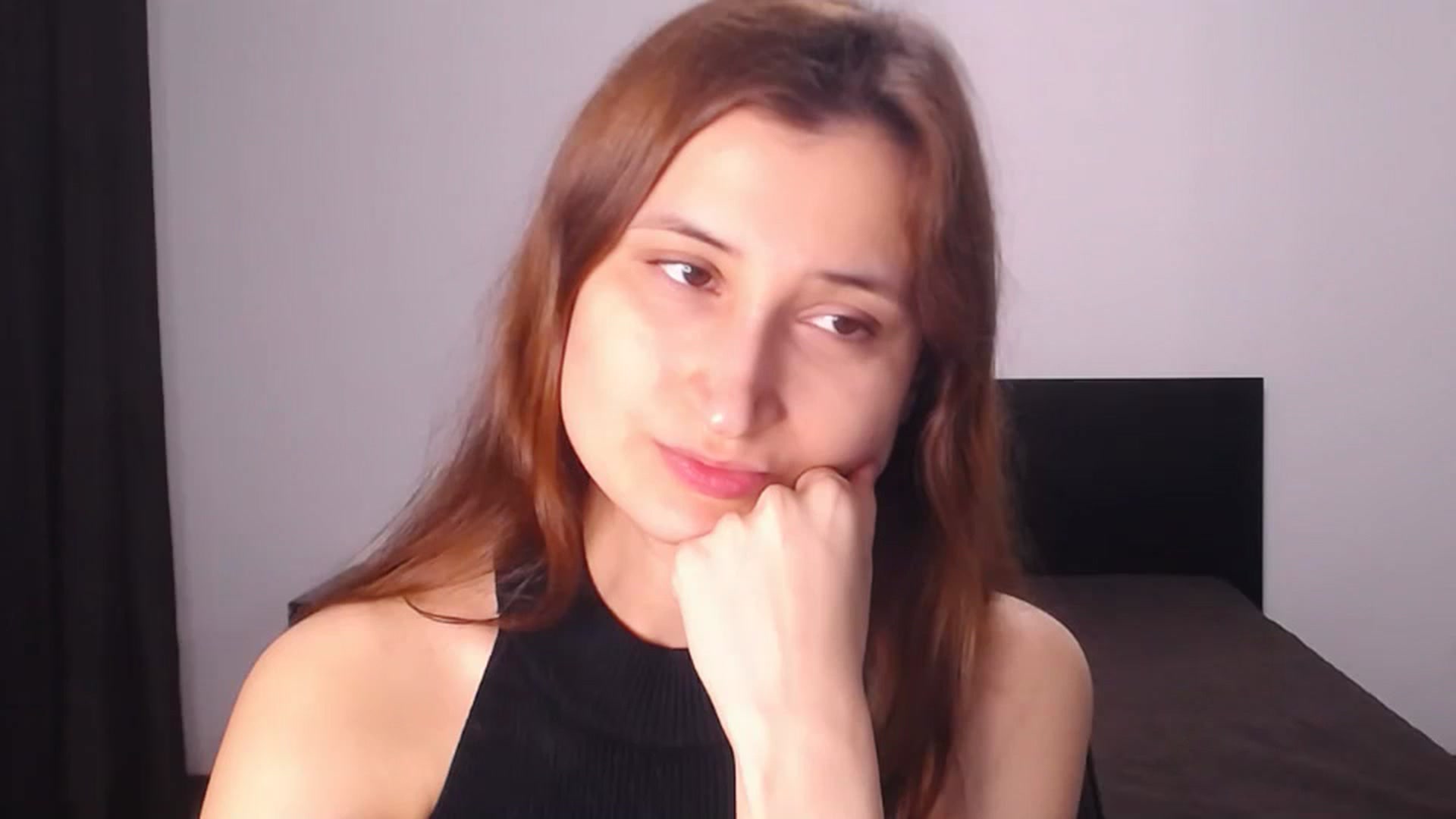 Gallery image thumbnail from Kendal_sweet's myfreecams stream on, 06/09/2025, 16:06 image 5 of 20