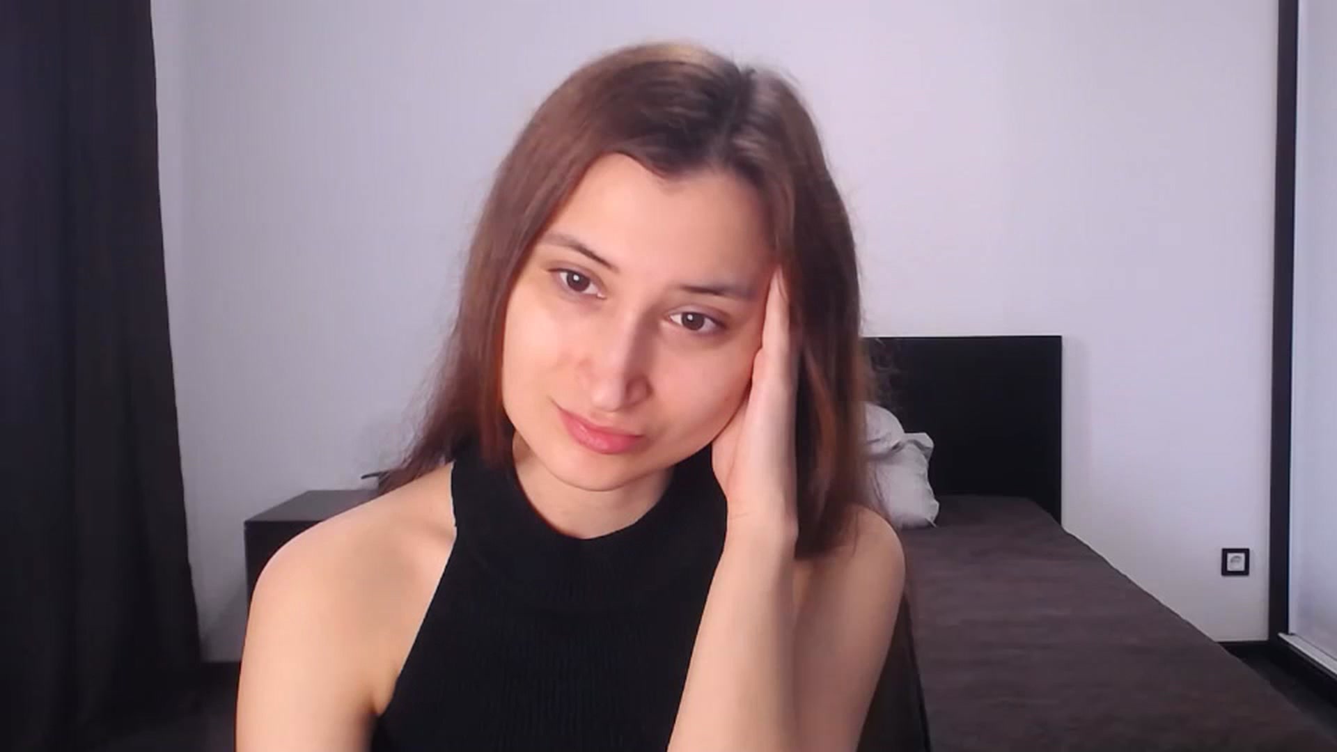 Gallery image thumbnail from Kendal_sweet's myfreecams stream on, 06/11/2025, 14:04 image 1 of 20