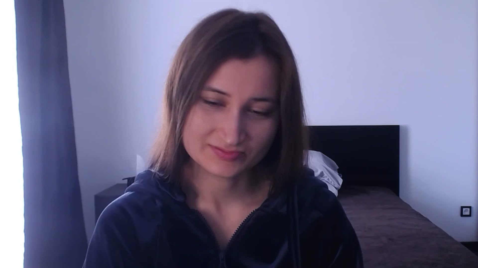 Gallery image thumbnail from Kendal_sweet's myfreecams stream on, 06/22/2025, 13:38 image 17 of 20