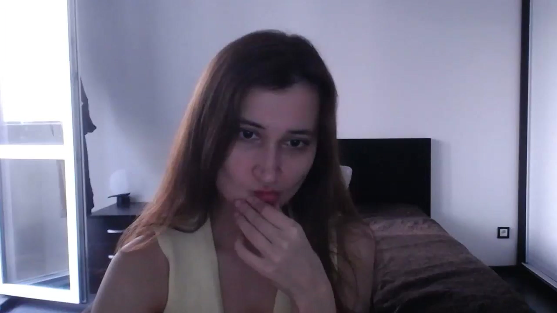 Gallery image thumbnail from Kendal_sweet's myfreecams stream on, 07/13/2025, 18:11 image 10 of 20