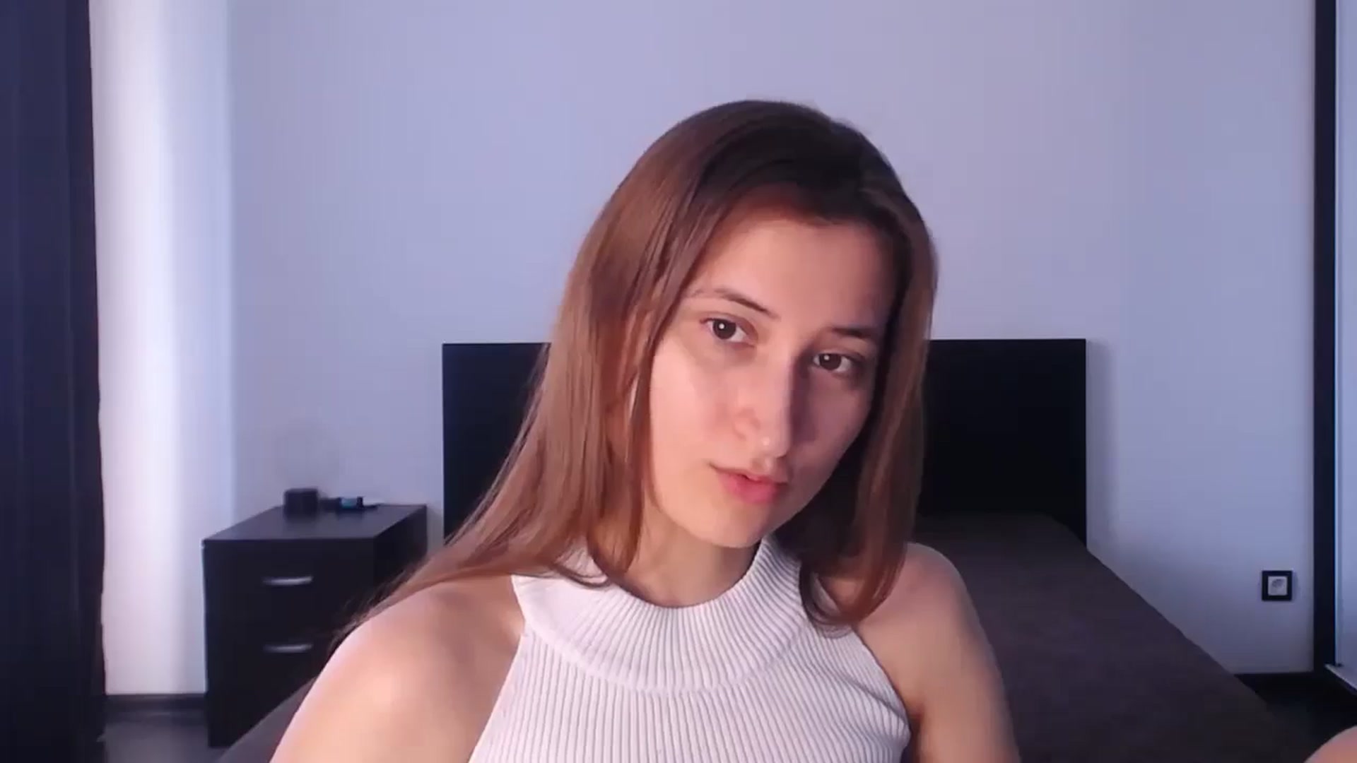 Gallery image thumbnail from Kendal_sweet's myfreecams stream on, 07/30/2025, 12:50 image 10 of 20