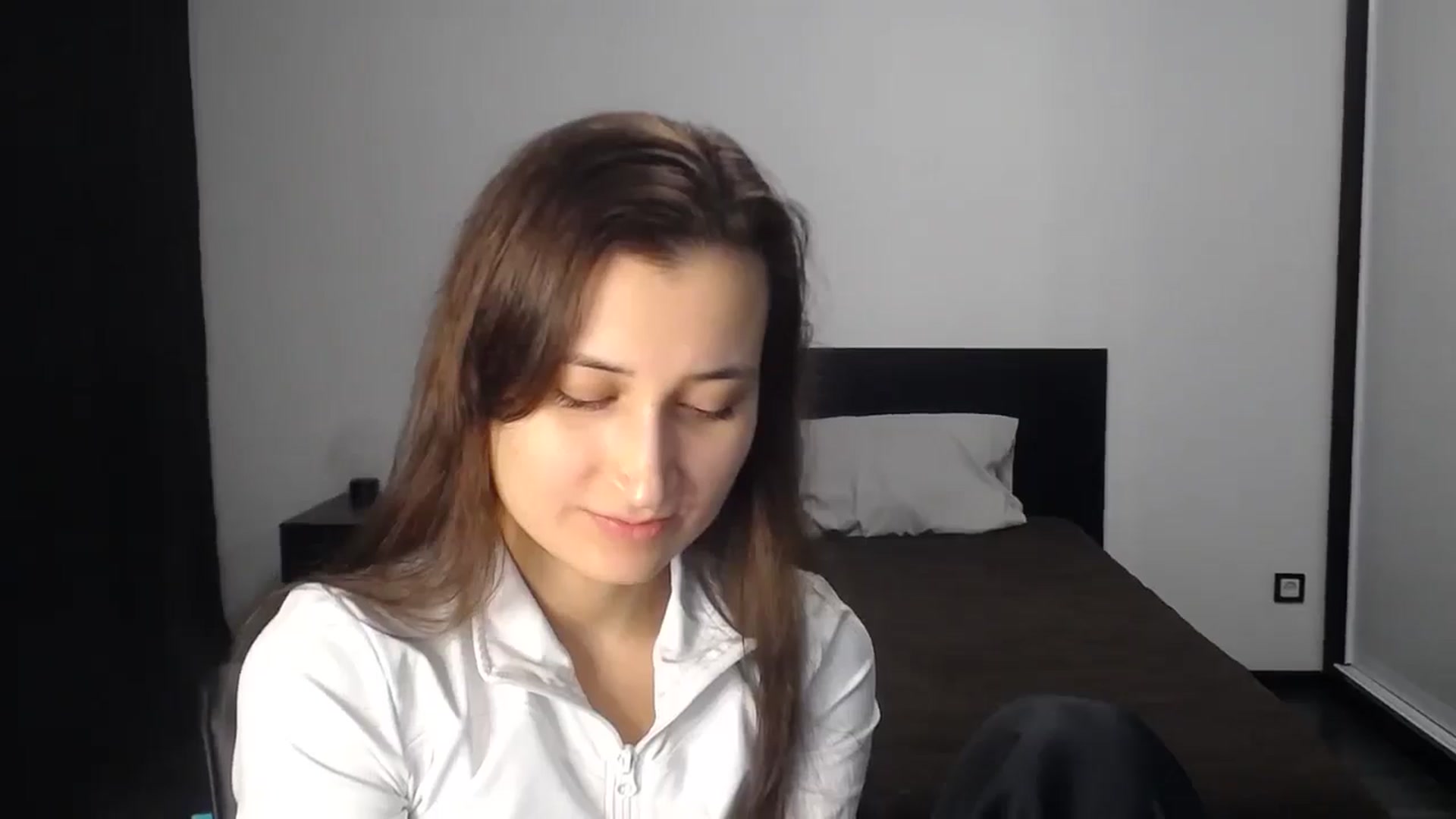 Gallery image thumbnail from Kendal_sweet's myfreecams stream on, 12/24/2025, 14:39 image 16 of 20