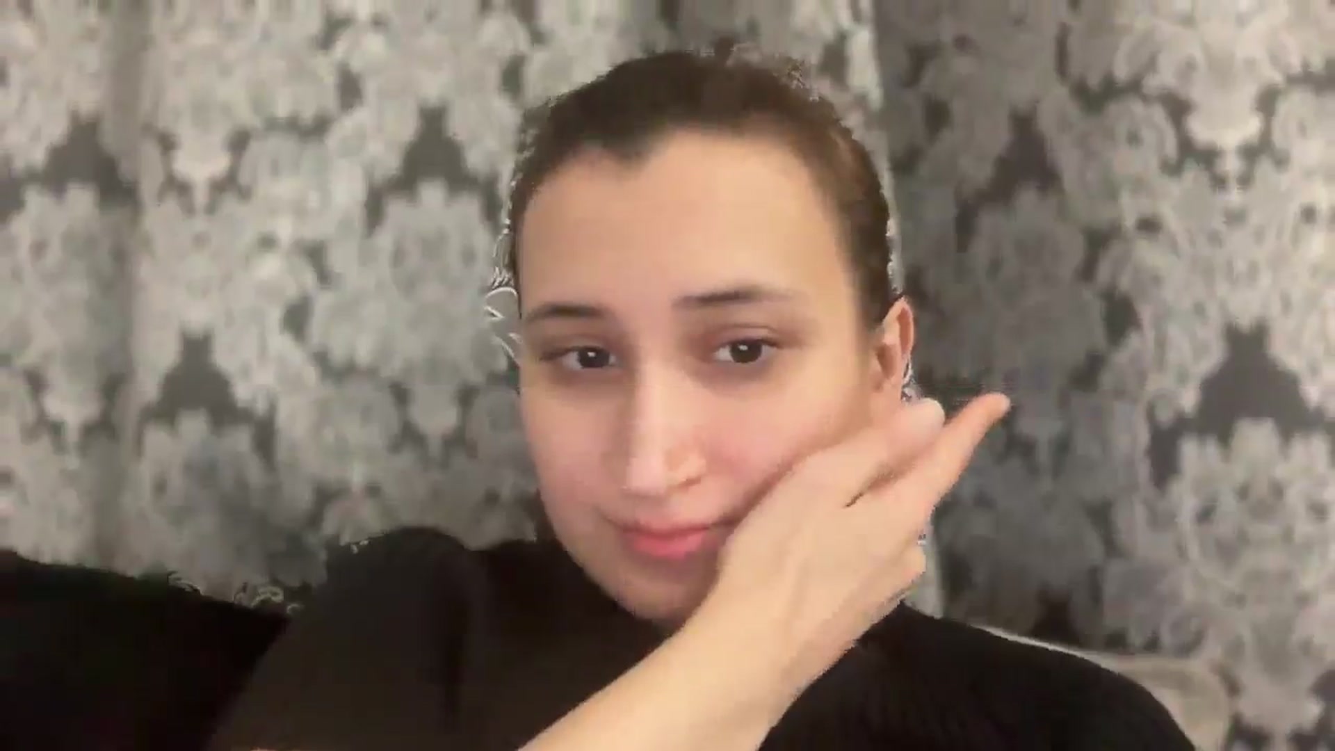 Gallery image thumbnail from Kendal_sweet's myfreecams stream on, 02/09/2026, 20:11 image 16 of 20