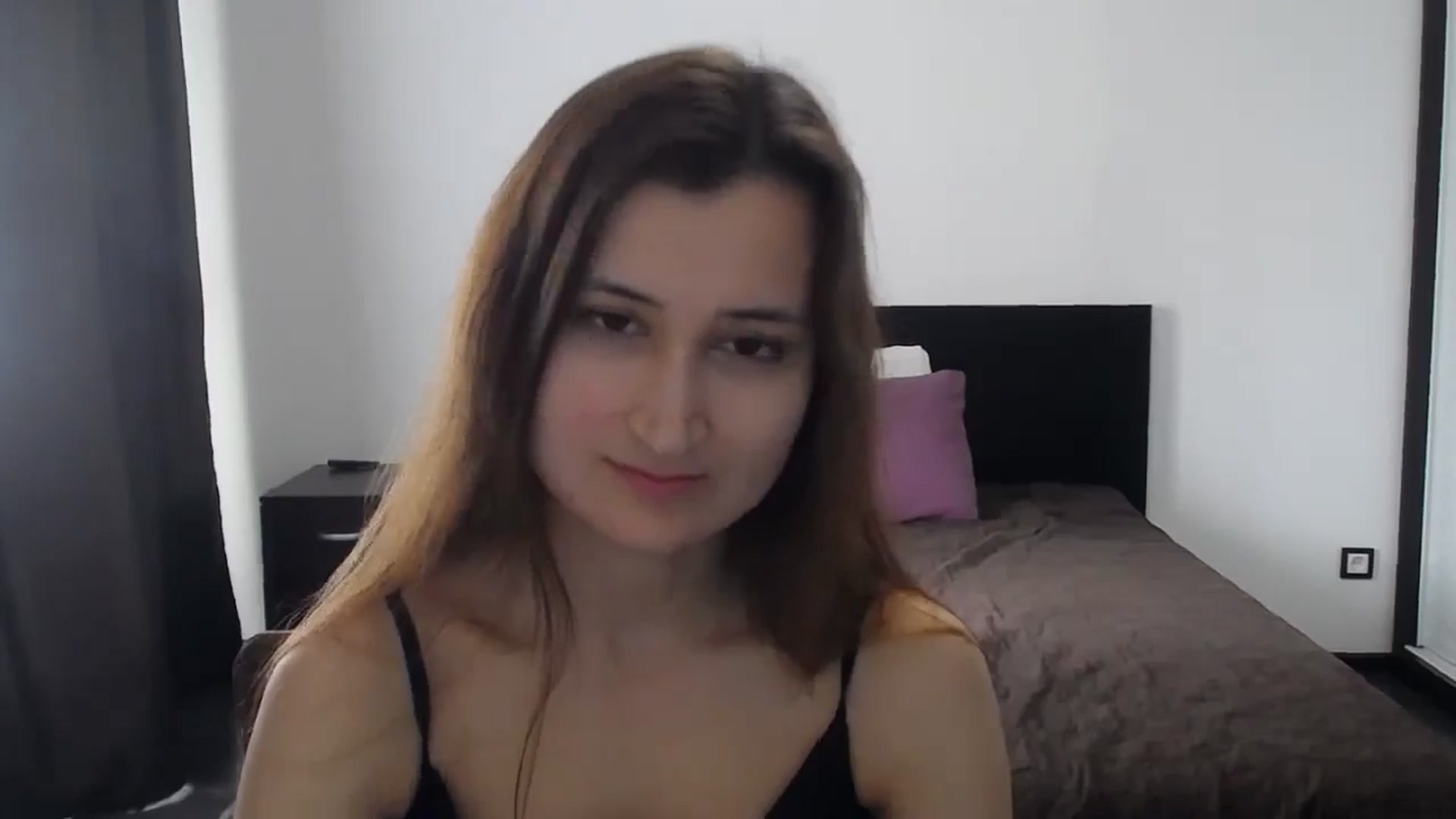 Gallery image thumbnail from Kendal_sweet's myfreecams stream on, 05/10/2026, 14:19 image 9 of 20