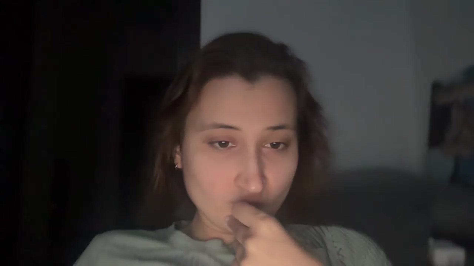 Gallery image thumbnail from Kendal_sweet's myfreecams stream on, 05/17/2026, 18:55 image 17 of 20