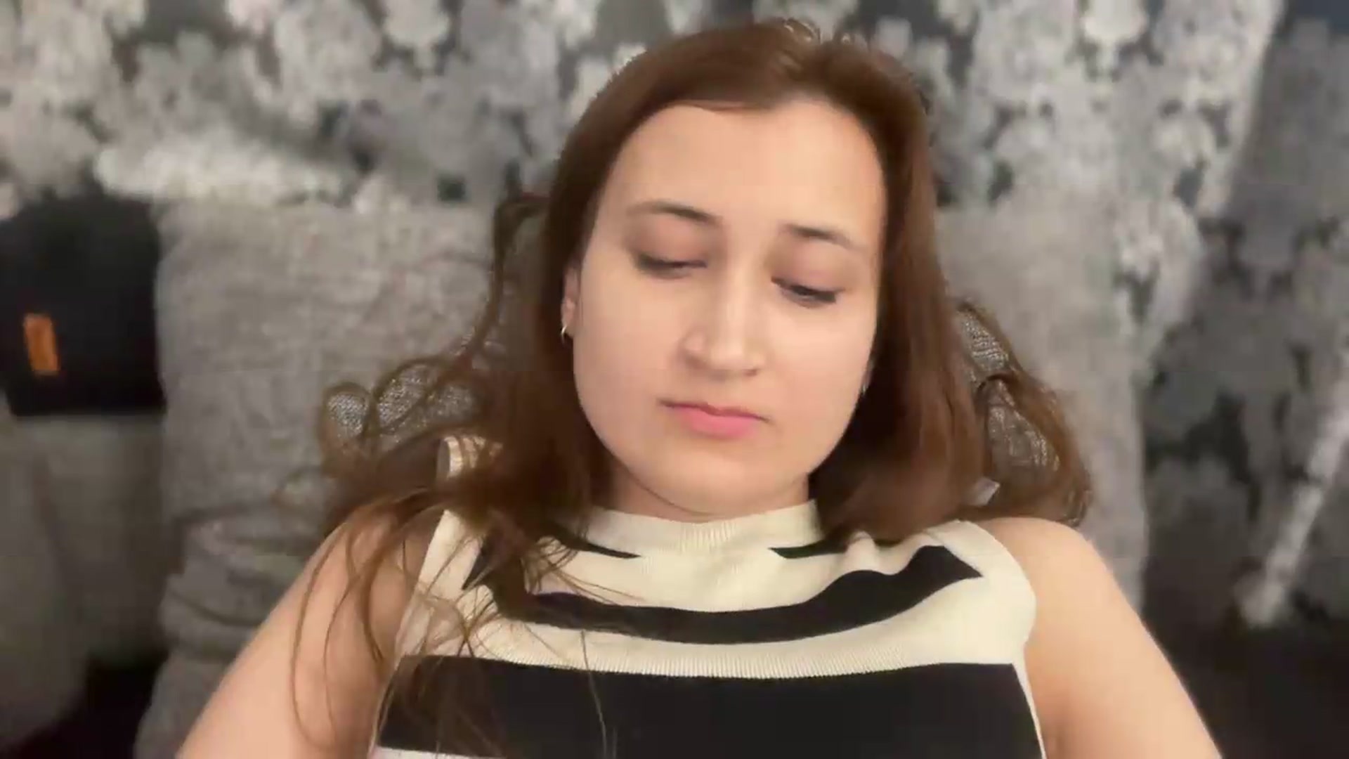 Gallery image thumbnail from Kendal_sweet's myfreecams stream on, 06/09/2026, 18:45 image 15 of 20