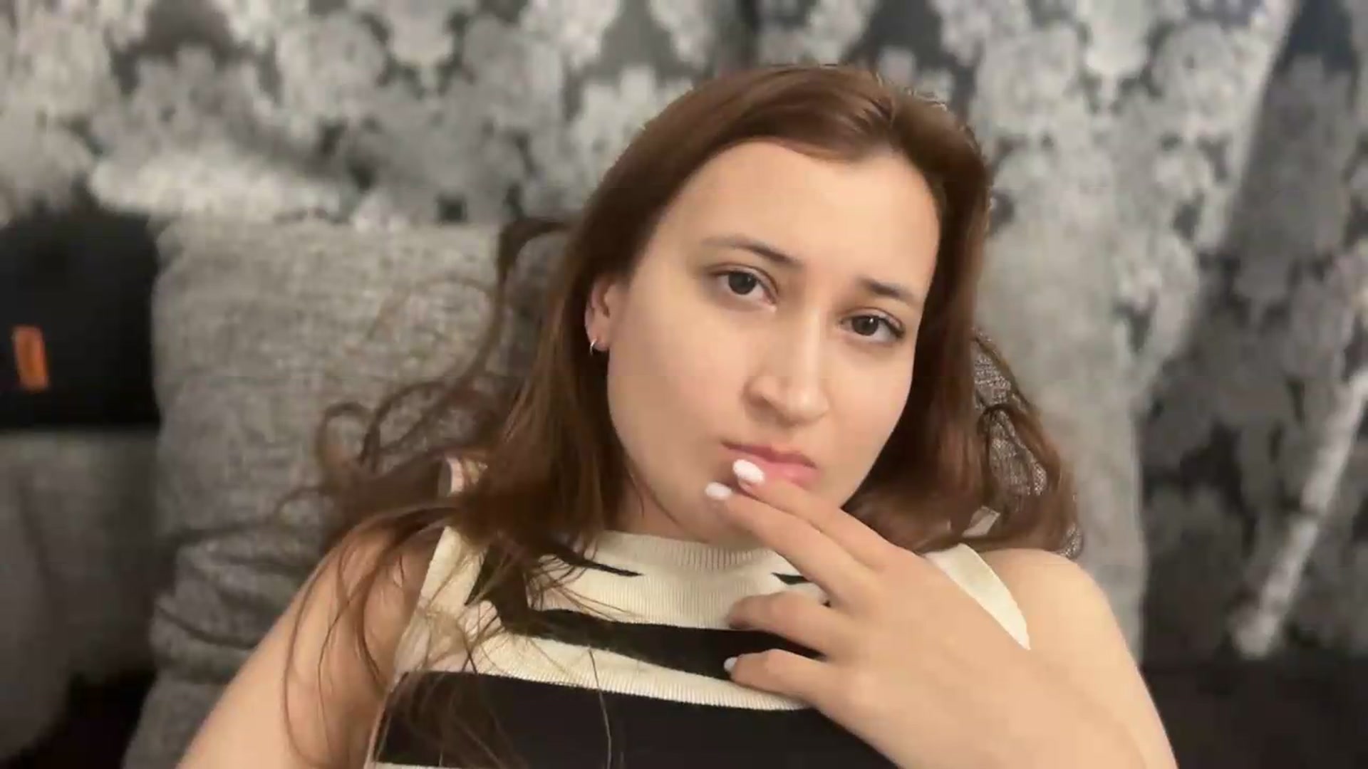 Gallery image thumbnail from Kendal_sweet's myfreecams stream on, 06/09/2026, 18:45 image 17 of 20