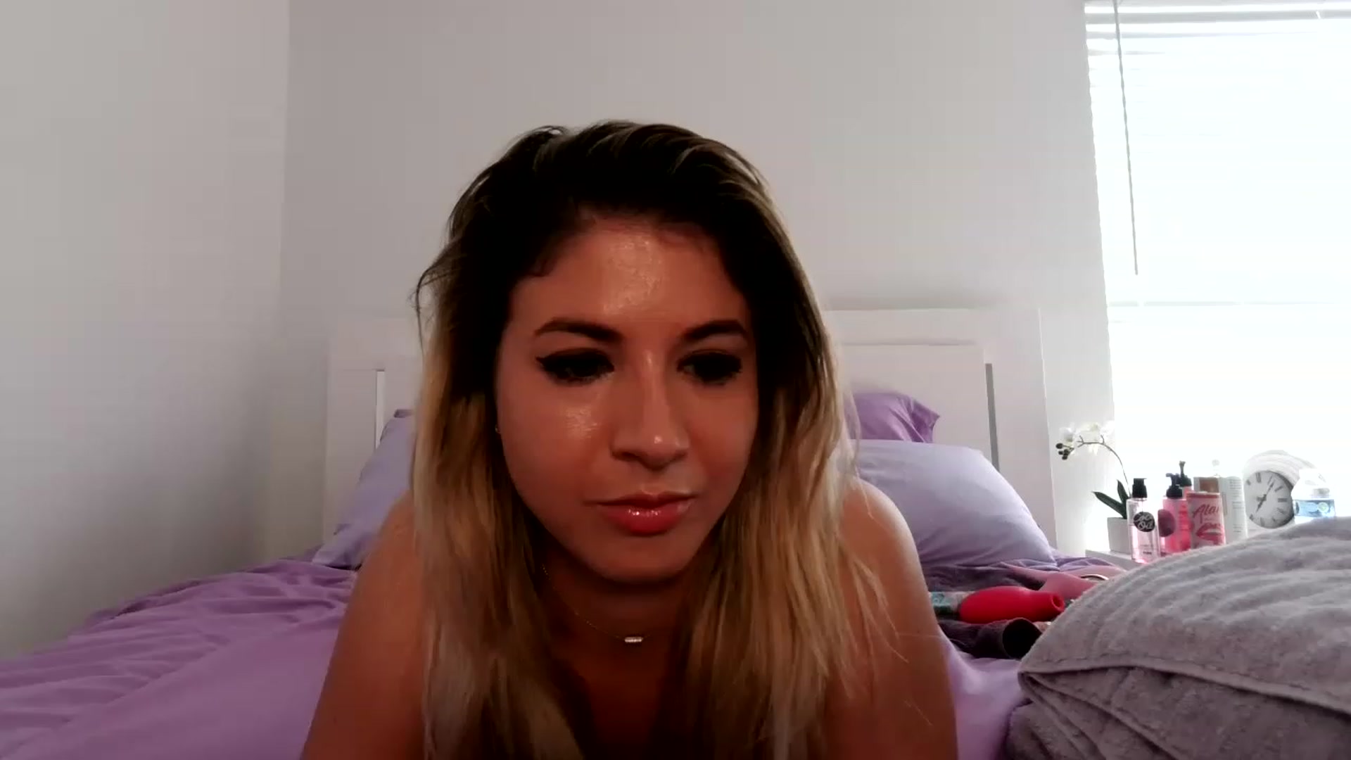 Gallery image thumbnail from KendallK1's myfreecams stream on, 01/20/2023, 19:28 image 17 of 20