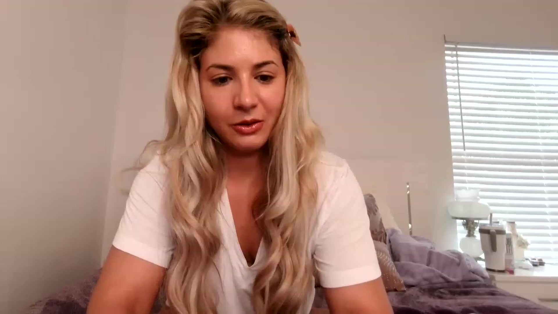 Gallery image thumbnail from KendallK1's myfreecams stream on, 04/09/2023, 21:05 image 11 of 20