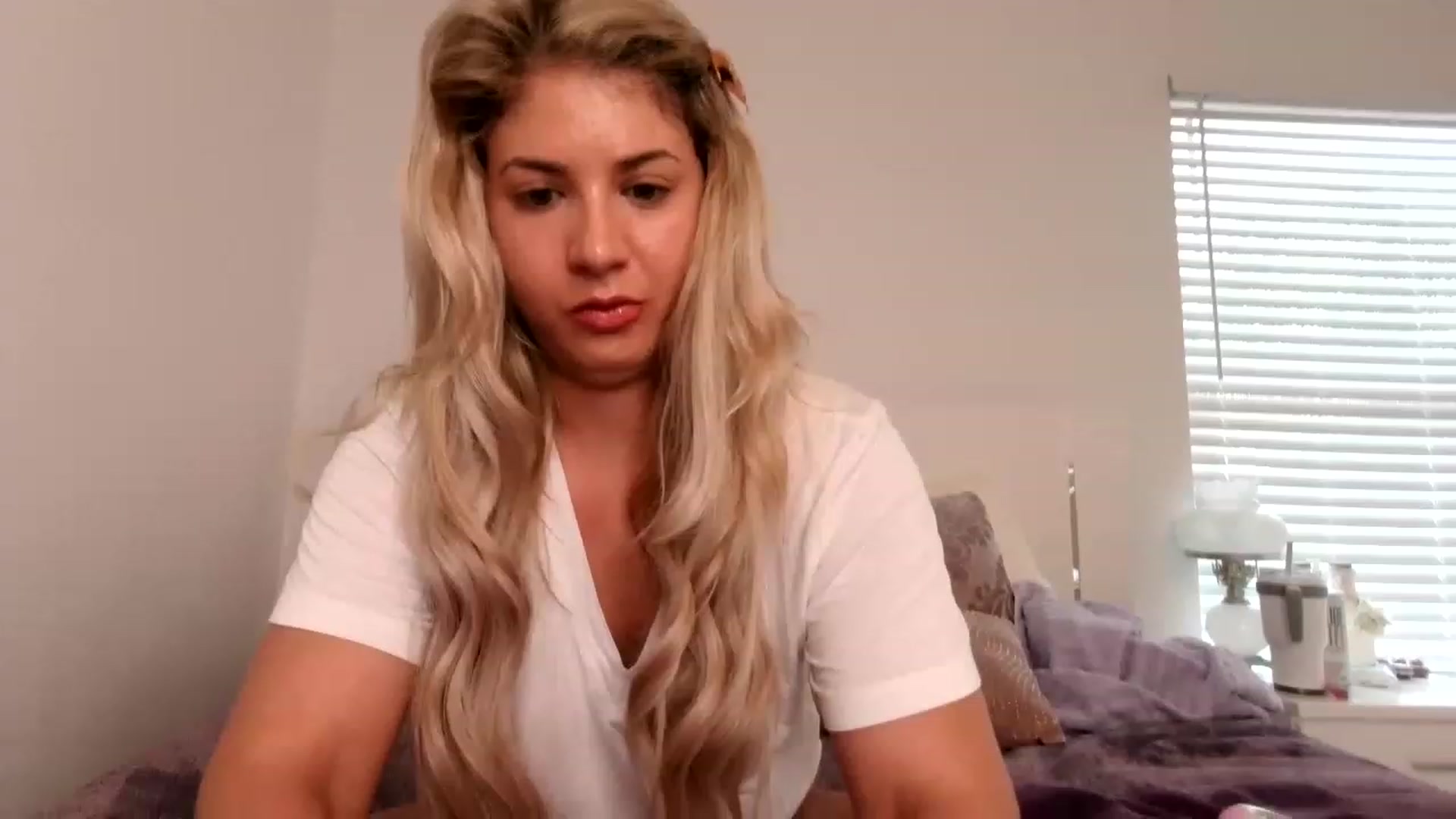 Gallery image thumbnail from KendallK1's myfreecams stream on, 04/09/2023, 21:05 image 18 of 20