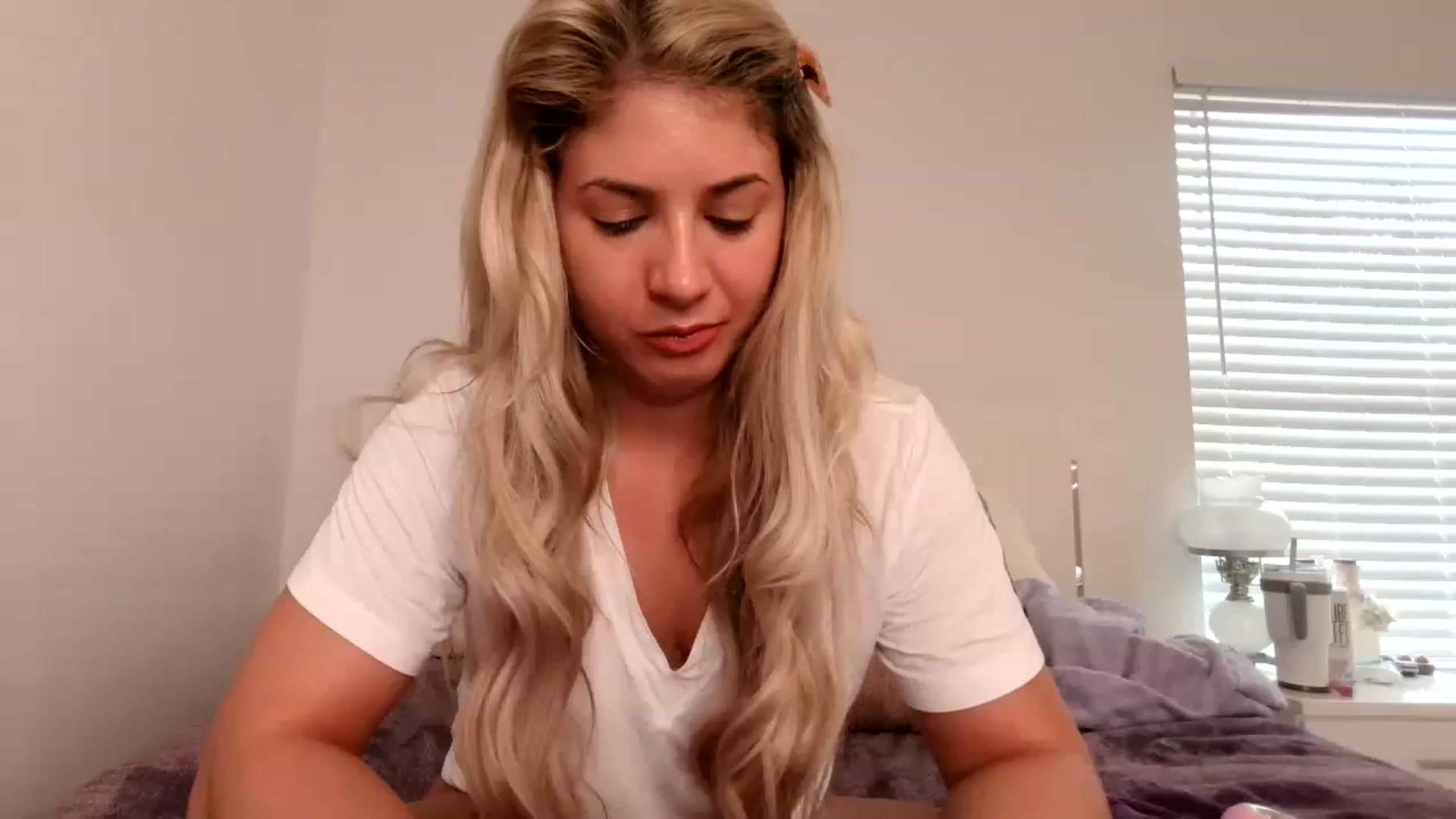 Gallery image thumbnail from KendallK1's myfreecams stream on, 04/09/2023, 21:05 image 9 of 20