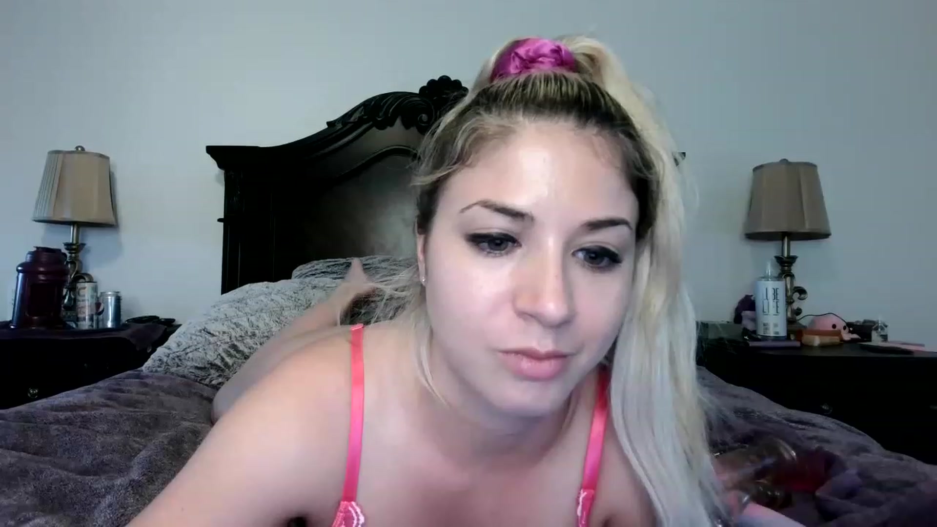 Gallery image thumbnail from KendallK1's myfreecams stream on, 04/18/2023, 23:40 image 8 of 20