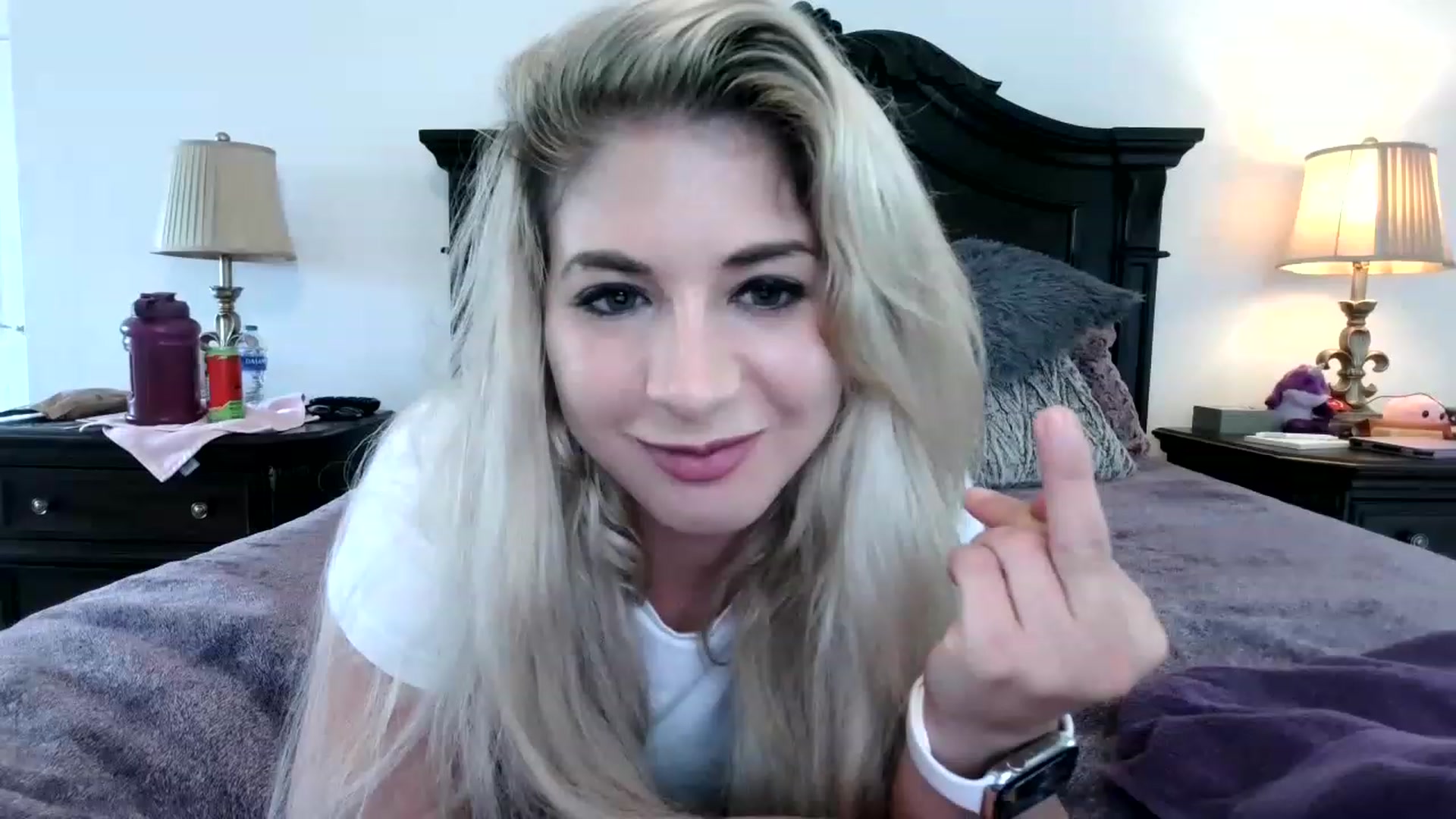 Gallery image thumbnail from KendallK1's myfreecams stream on, 04/20/2023, 17:40 image 11 of 20
