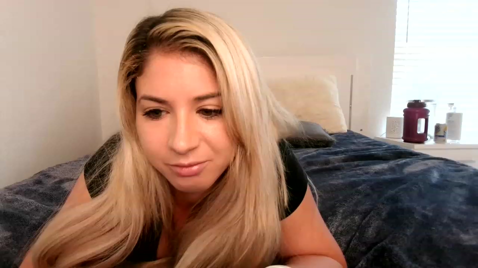 Gallery image thumbnail from KendallK1's myfreecams stream on, 05/11/2023, 15:06 image 11 of 20