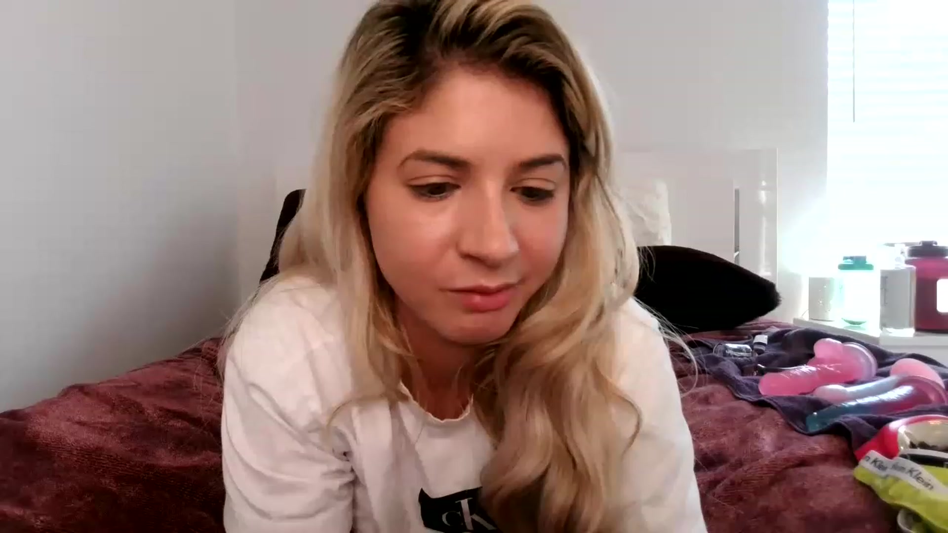 Gallery image thumbnail from KendallK1's myfreecams stream on, 05/13/2023, 20:25 image 6 of 20