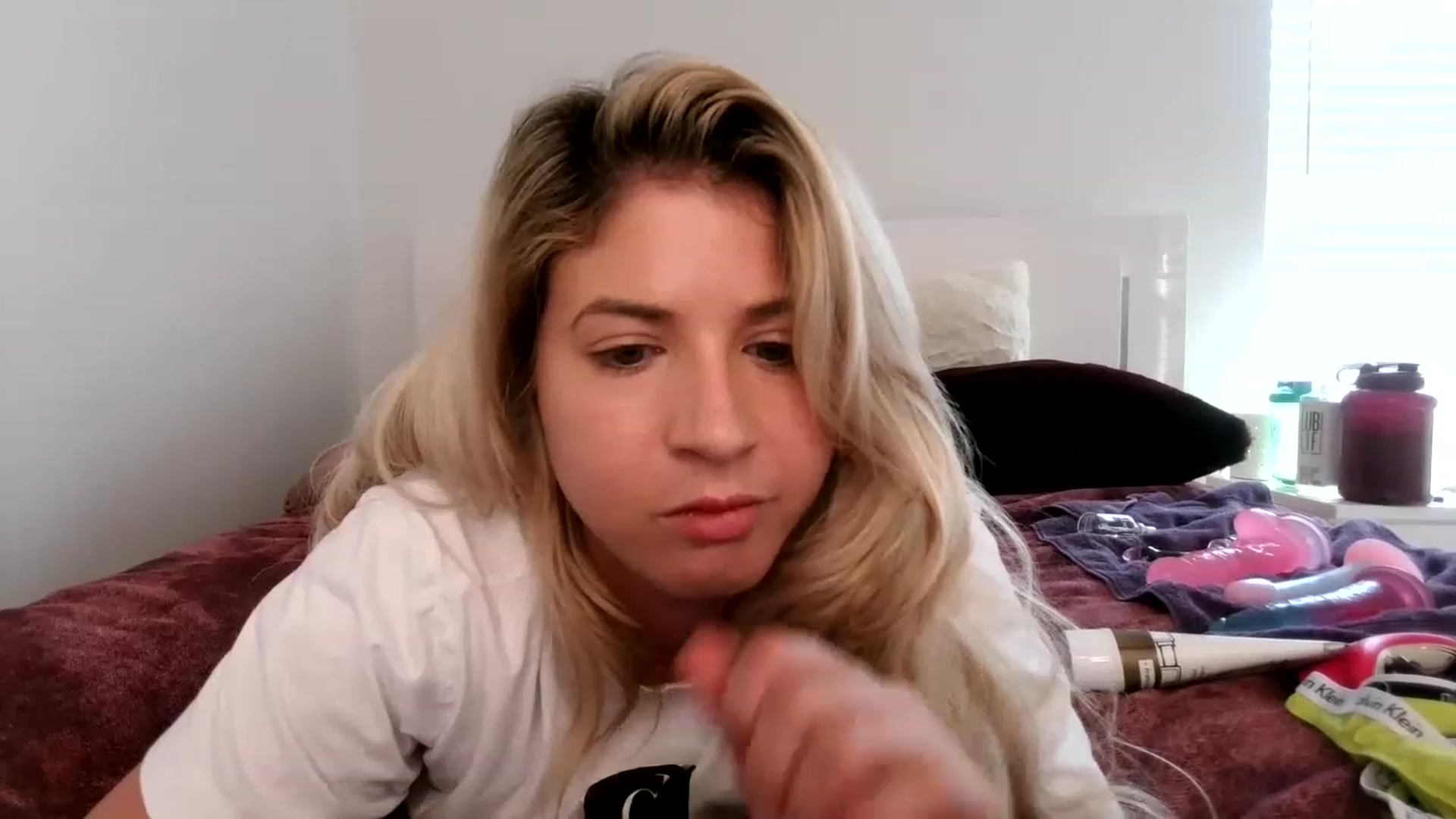 Gallery image thumbnail from KendallK1's myfreecams stream on, 05/13/2023, 20:25 image 20 of 20