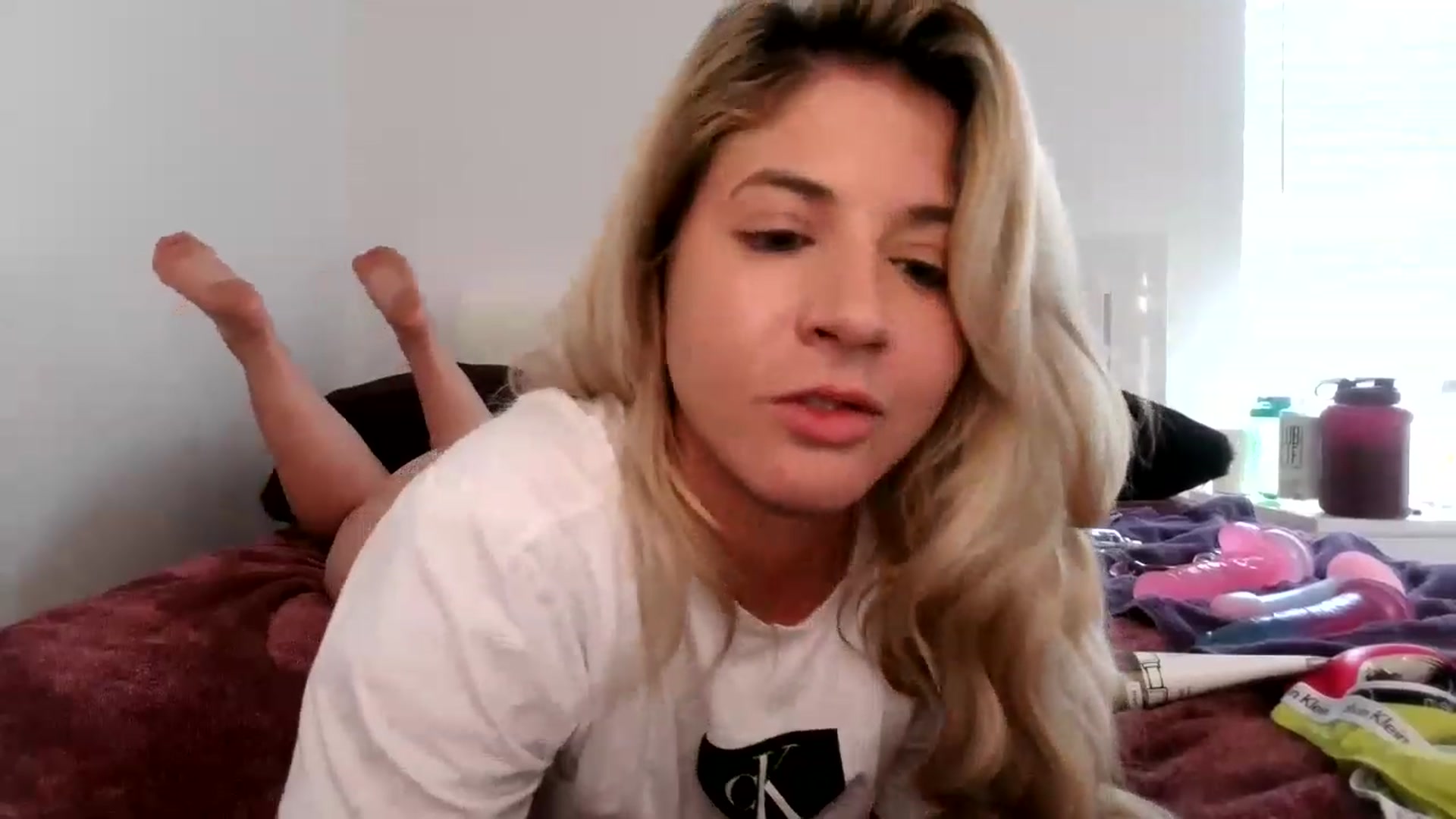 Gallery image thumbnail from KendallK1's myfreecams stream on, 05/13/2023, 20:25 image 17 of 20