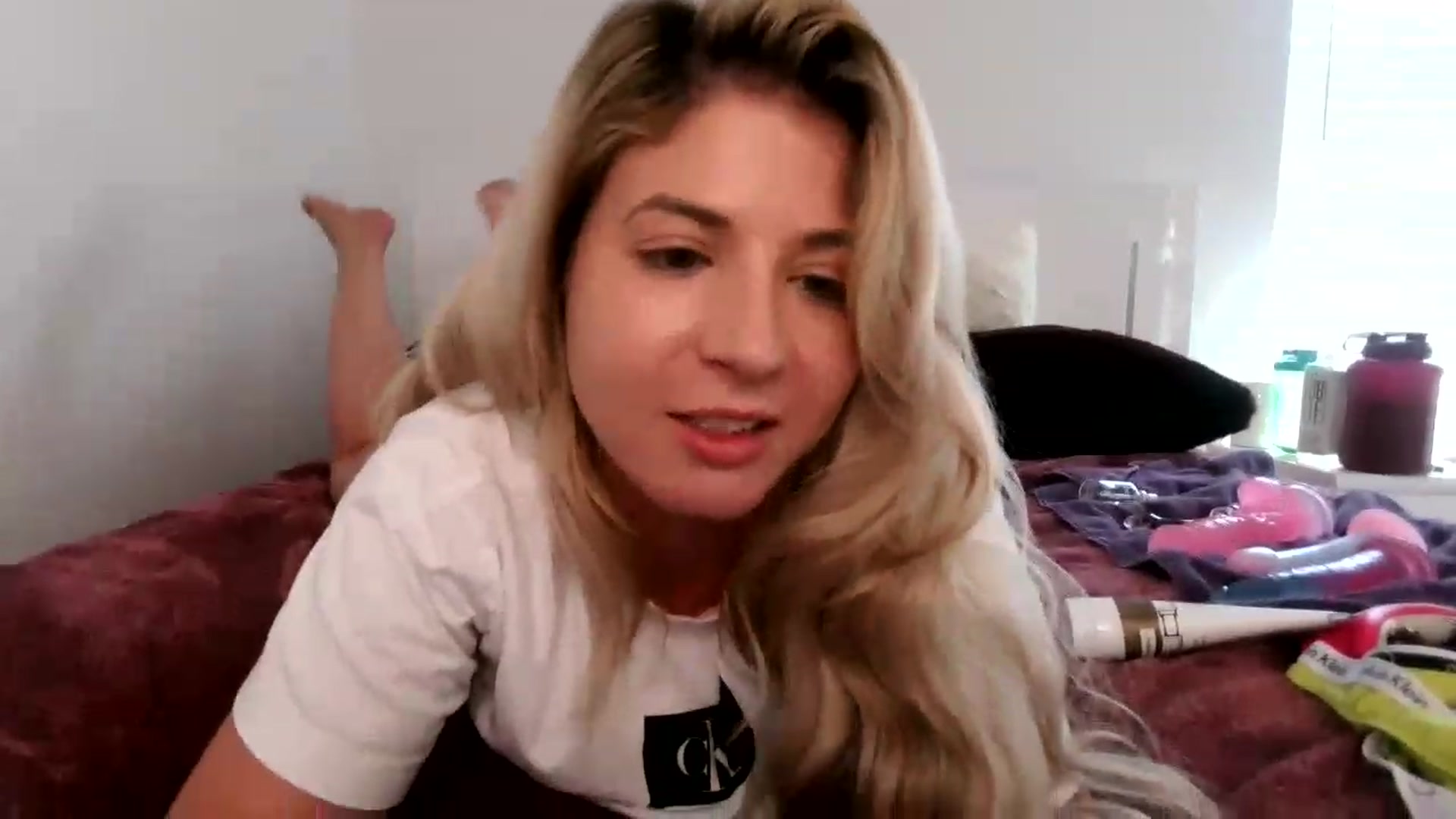 Gallery image thumbnail from KendallK1's myfreecams stream on, 05/13/2023, 20:25 image 19 of 20