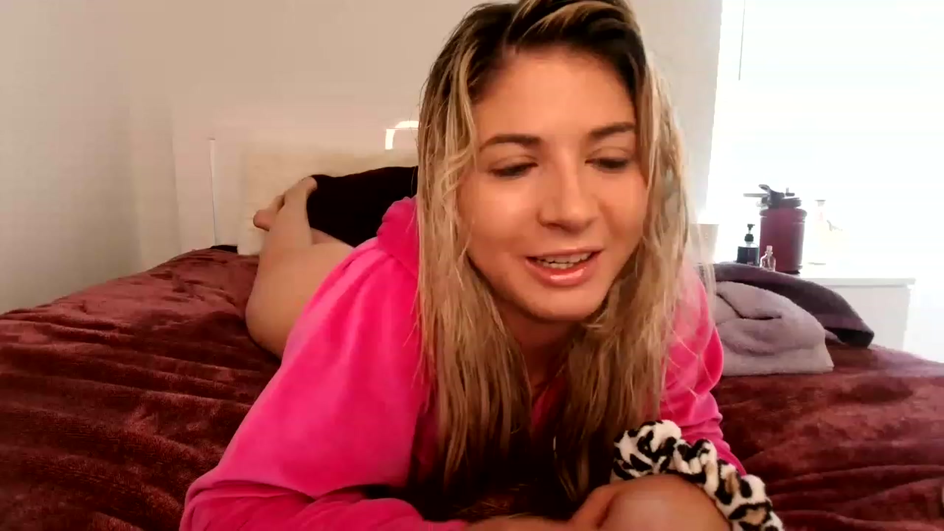Gallery image thumbnail from KendallK1's myfreecams stream on, 05/20/2023, 18:42 image 2 of 20