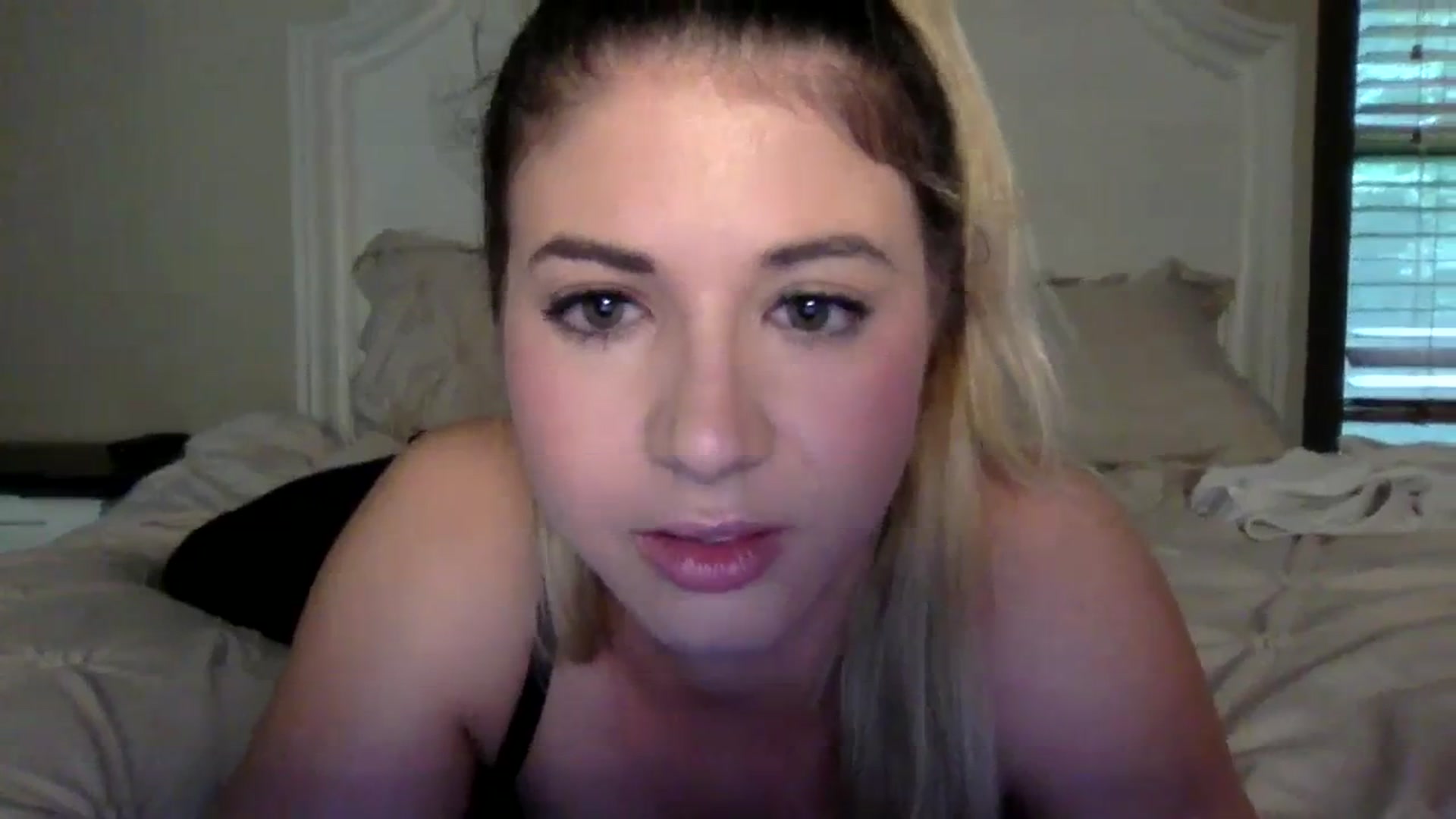 Gallery image thumbnail from KendallK1's myfreecams stream on, 09/30/2023, 13:46 image 20 of 20