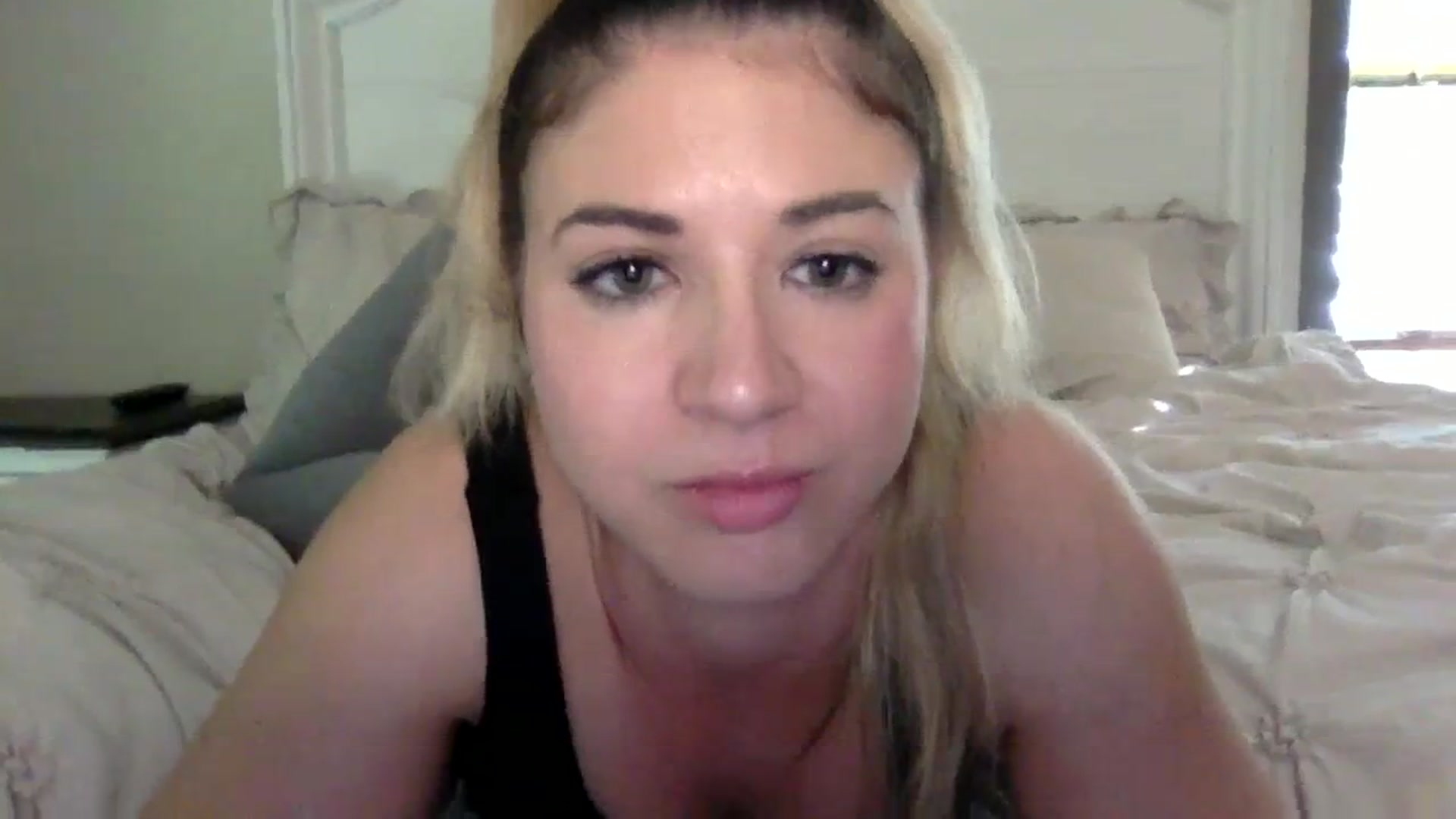 Gallery image thumbnail from KendallK1's myfreecams stream on, 09/30/2023, 17:57 image 5 of 20