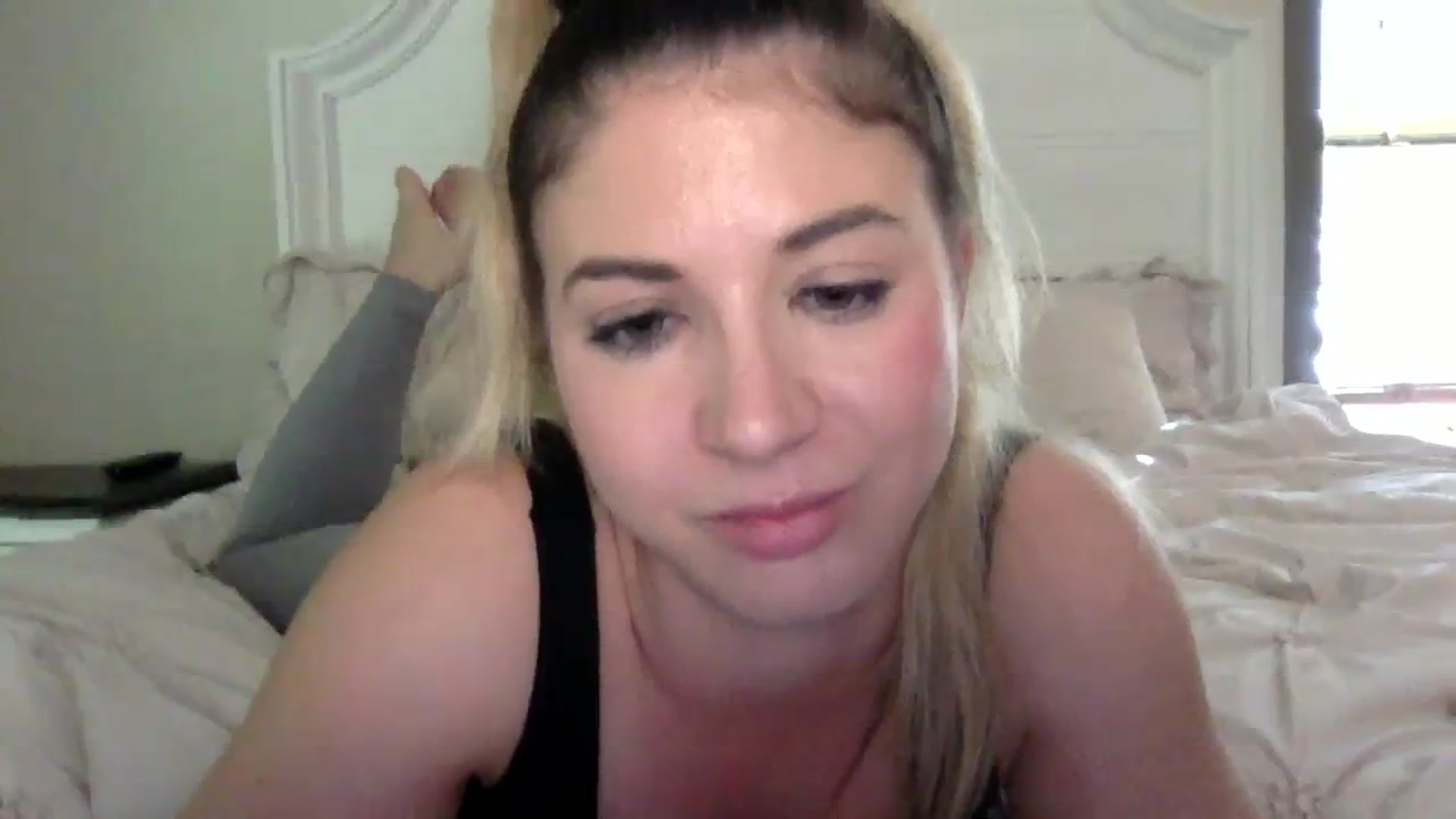 Gallery image thumbnail from KendallK1's myfreecams stream on, 09/30/2023, 17:57 image 6 of 20