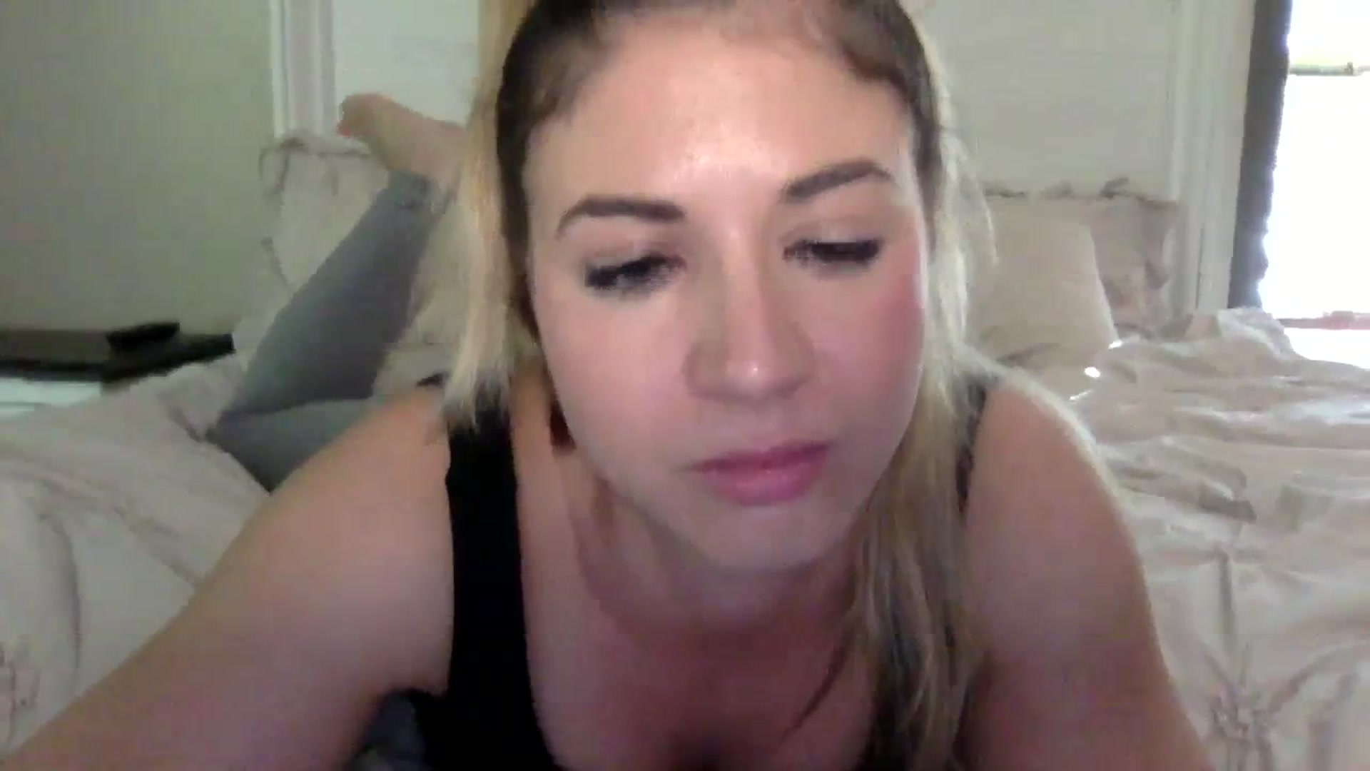 Gallery image thumbnail from KendallK1's myfreecams stream on, 09/30/2023, 17:57 image 7 of 20