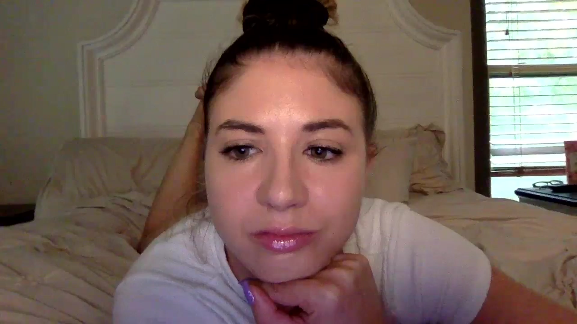Gallery image thumbnail from KendallK1's myfreecams stream on, 10/05/2023, 15:13 image 5 of 20