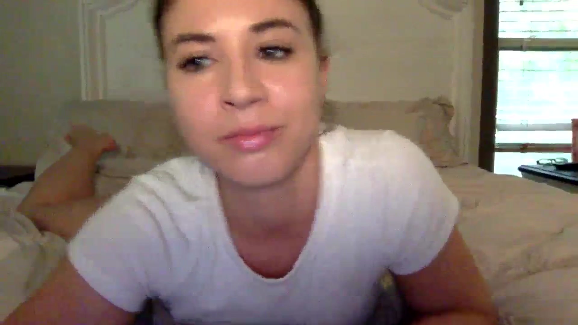 Gallery image thumbnail from KendallK1's myfreecams stream on, 10/05/2023, 15:13 image 13 of 20