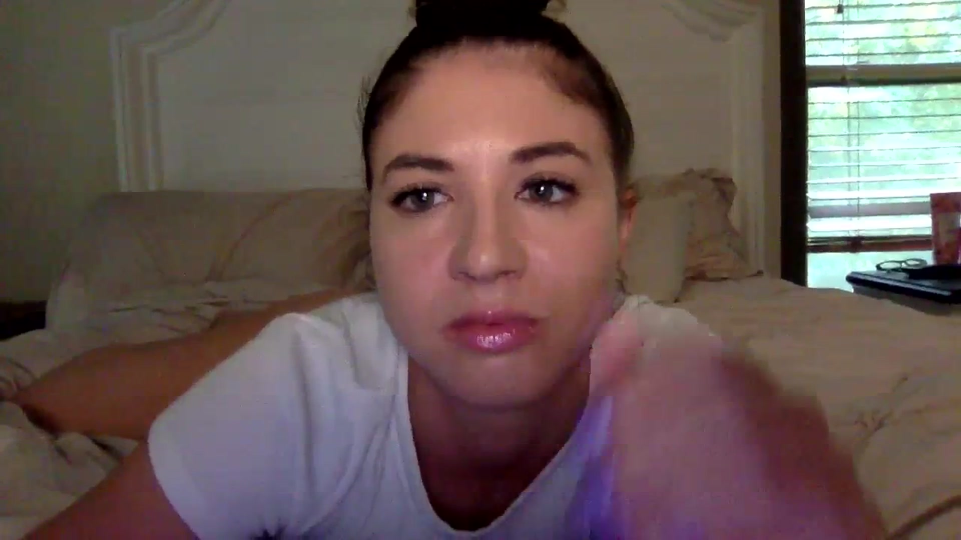 Gallery image thumbnail from KendallK1's myfreecams stream on, 10/05/2023, 15:13 image 10 of 20