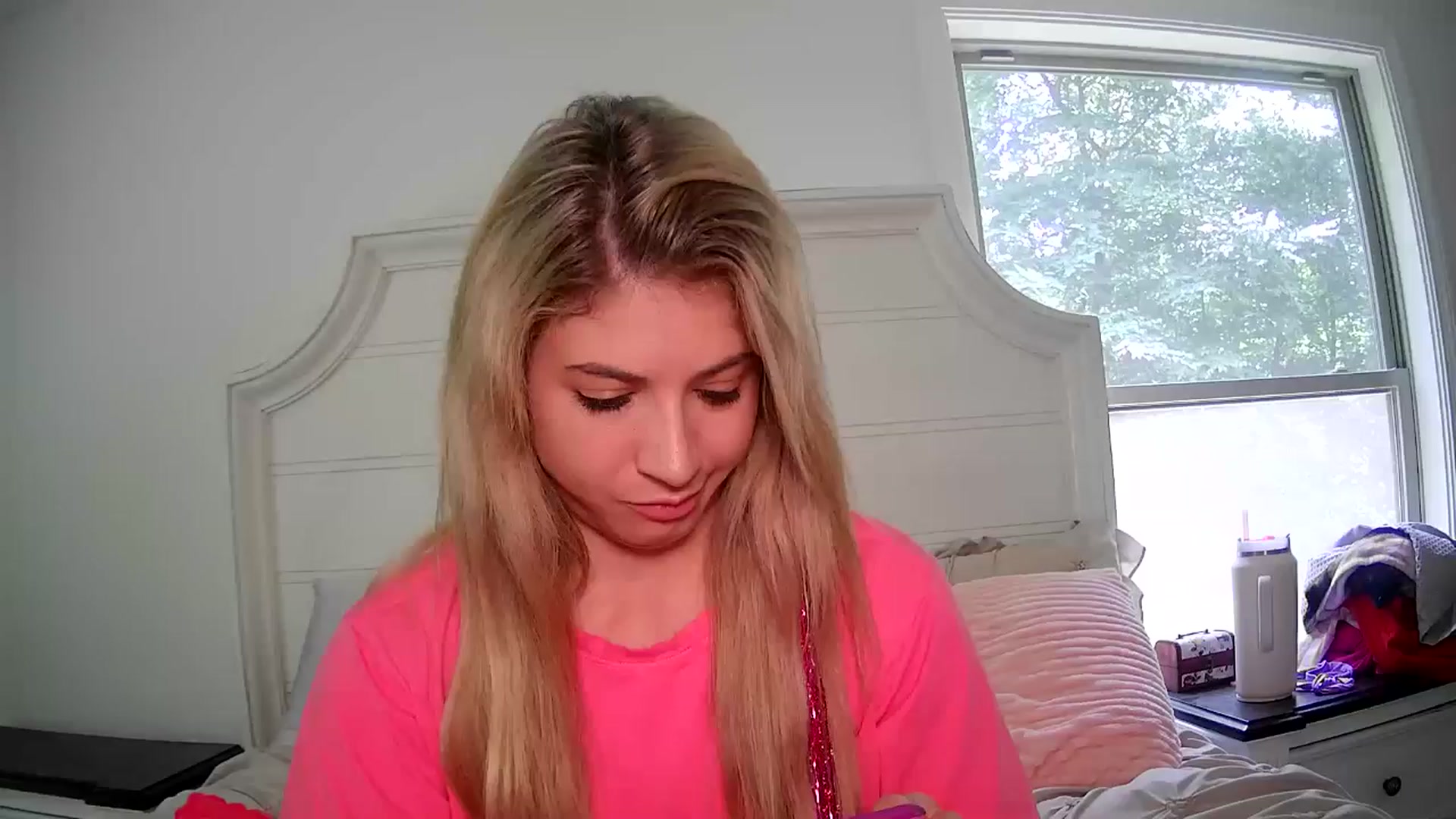 Gallery image thumbnail from KendallK1's myfreecams stream on, 06/16/2024, 18:00 image 1 of 20