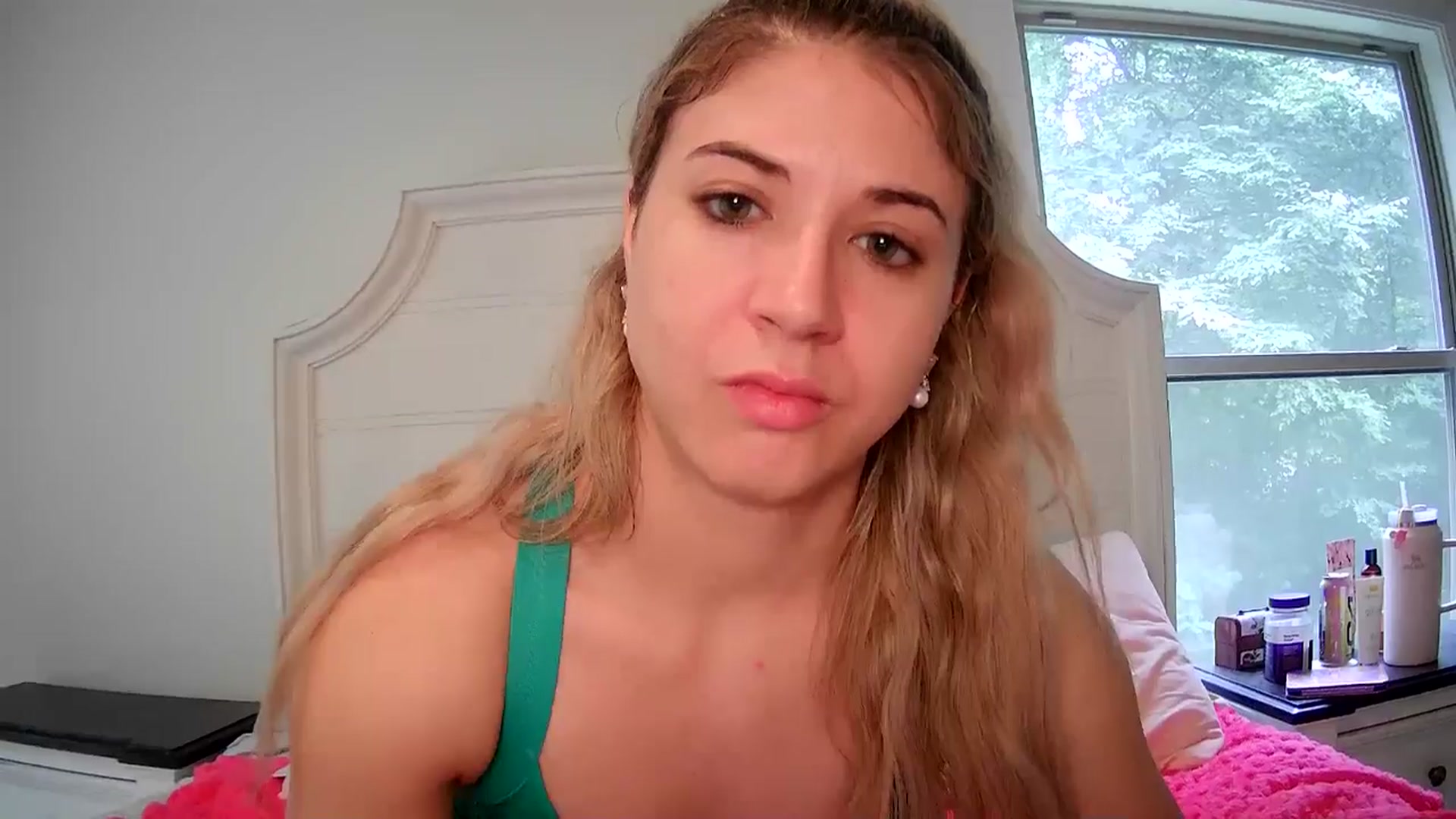 Gallery image thumbnail from KendallK1's myfreecams stream on, 06/29/2024, 17:23 image 17 of 20