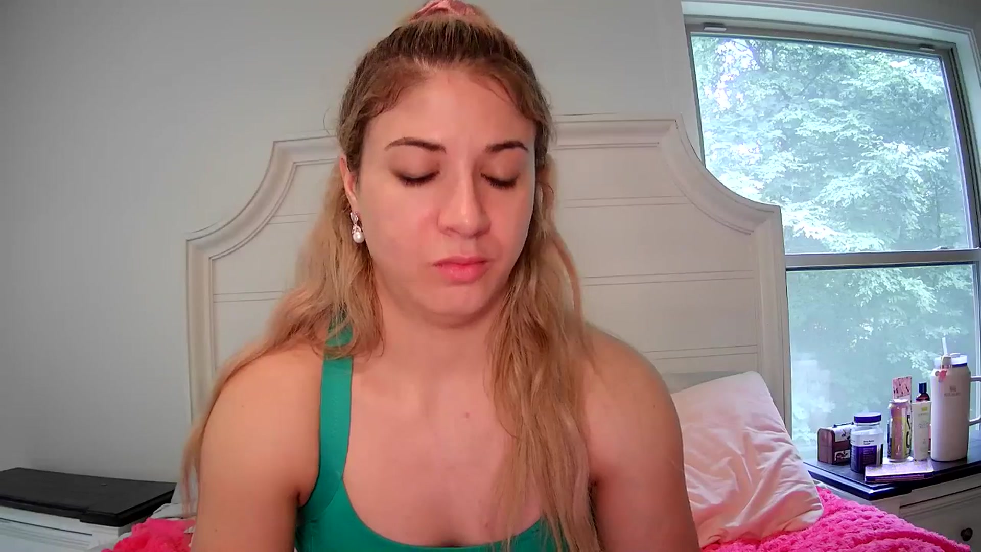 Gallery image thumbnail from KendallK1's myfreecams stream on, 06/29/2024, 17:23 image 16 of 20