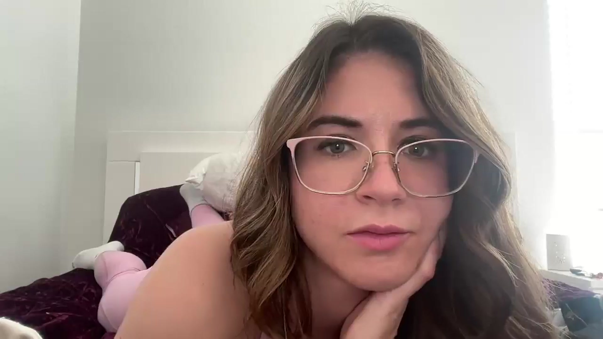 Gallery image thumbnail from KendallK1's myfreecams stream on, 01/09/2026, 19:46 image 11 of 20