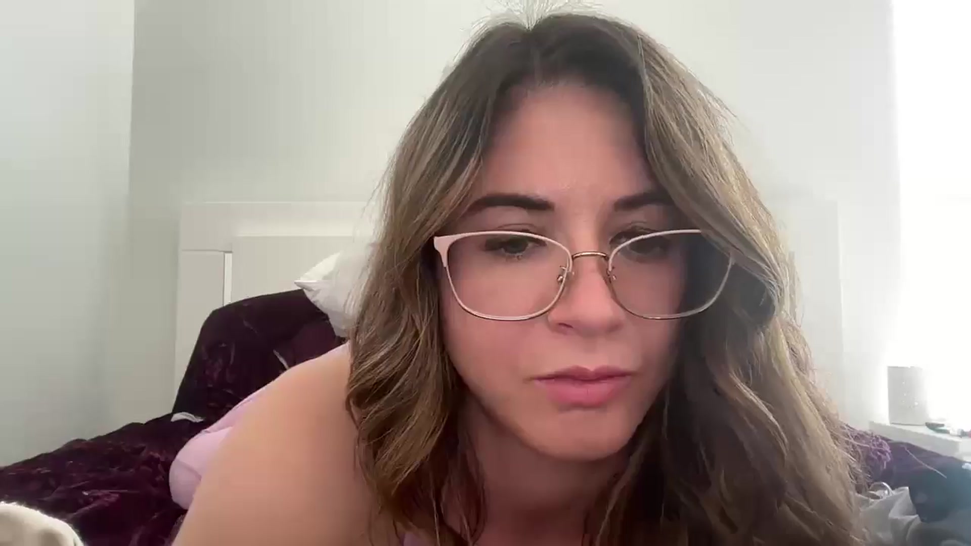 Gallery image thumbnail from KendallK1's myfreecams stream on, 01/09/2026, 19:46 image 13 of 20