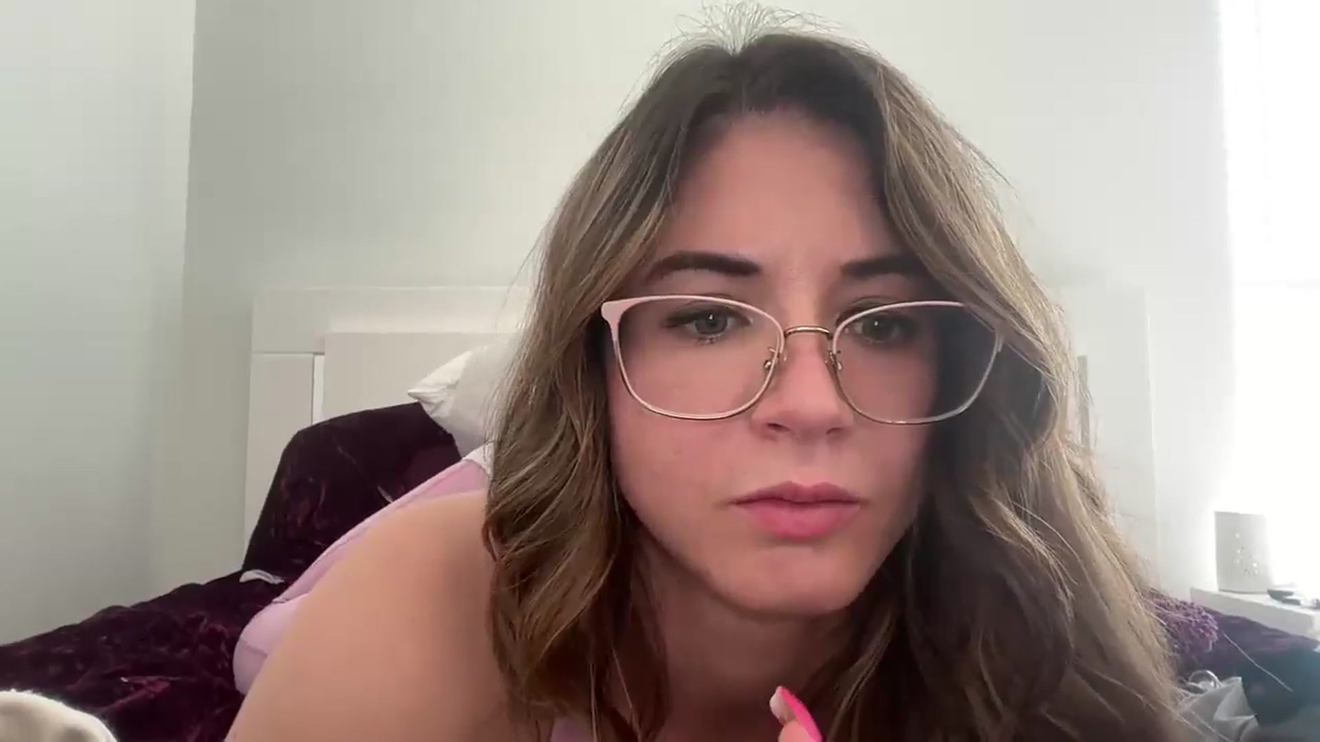 Gallery image thumbnail from KendallK1's myfreecams stream on, 01/09/2026, 19:46 image 15 of 20