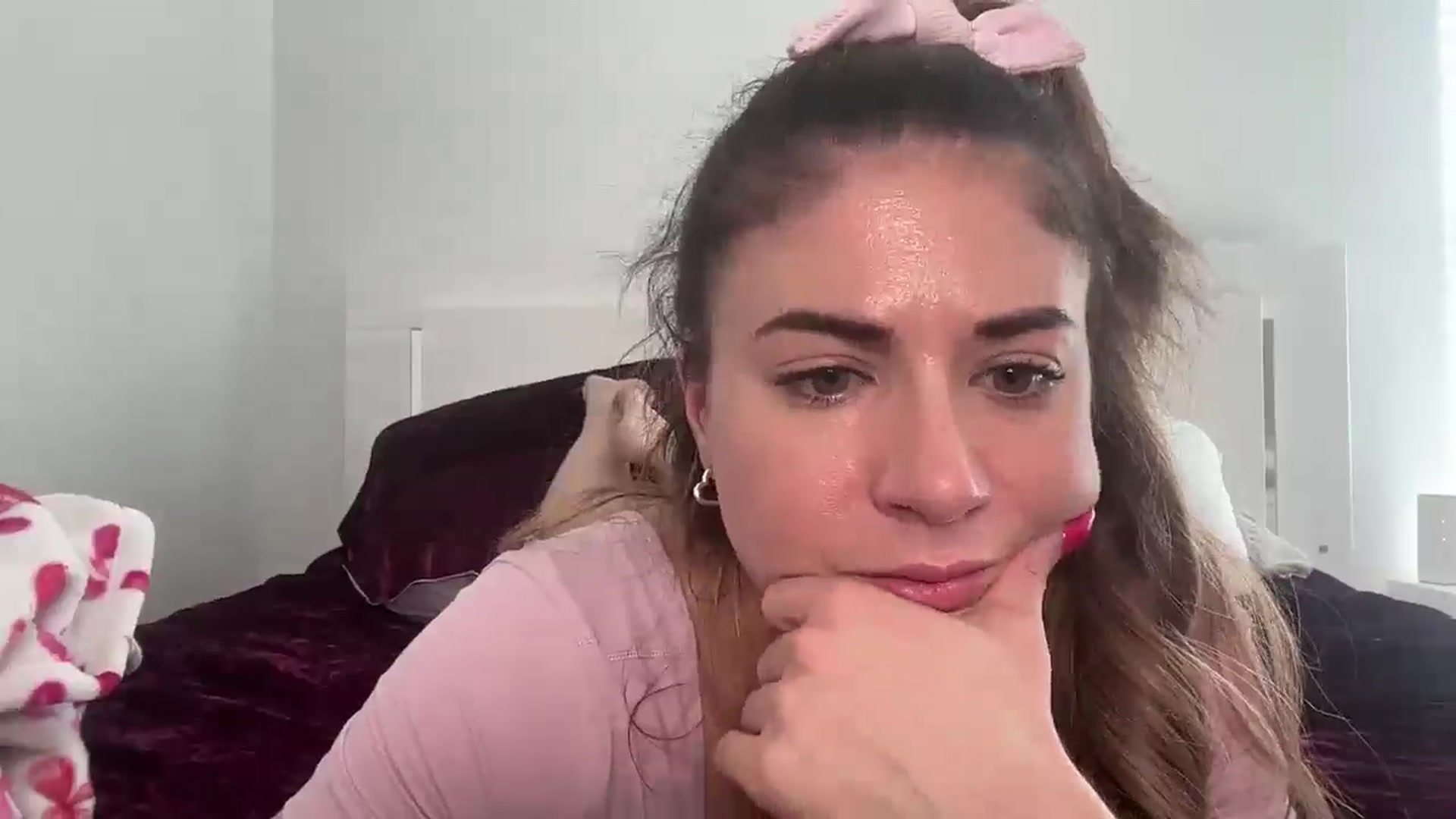 Gallery image thumbnail from KendallK1's myfreecams stream on, 01/10/2026, 19:32 image 3 of 20